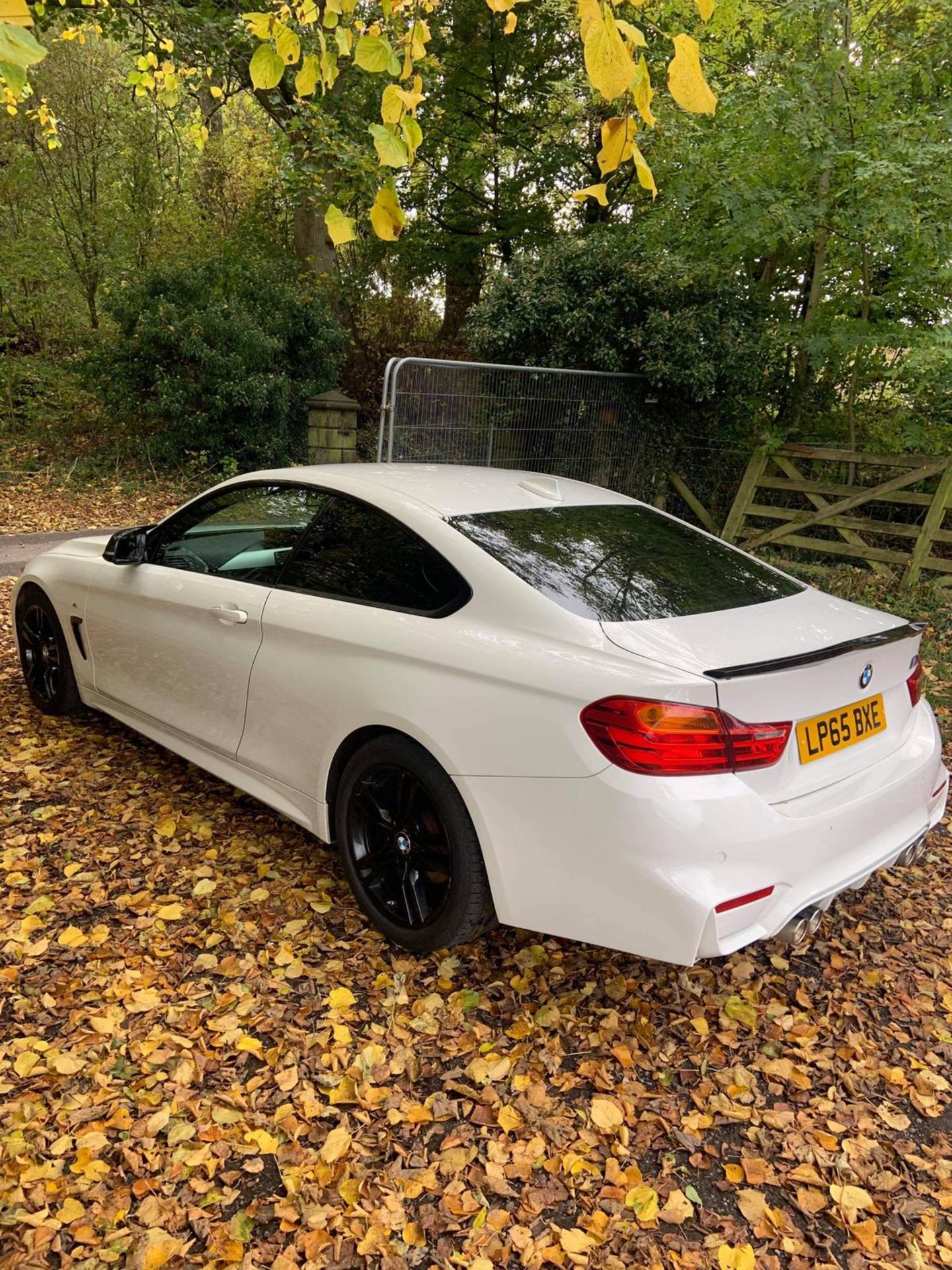 2015/65 REG BMW 420D M SPORT 2.0 DIESEL AUTOMATIC WHITE COUPE, SHOWING 2 FORMER KEEPERS *NO VAT* - Image 4 of 14