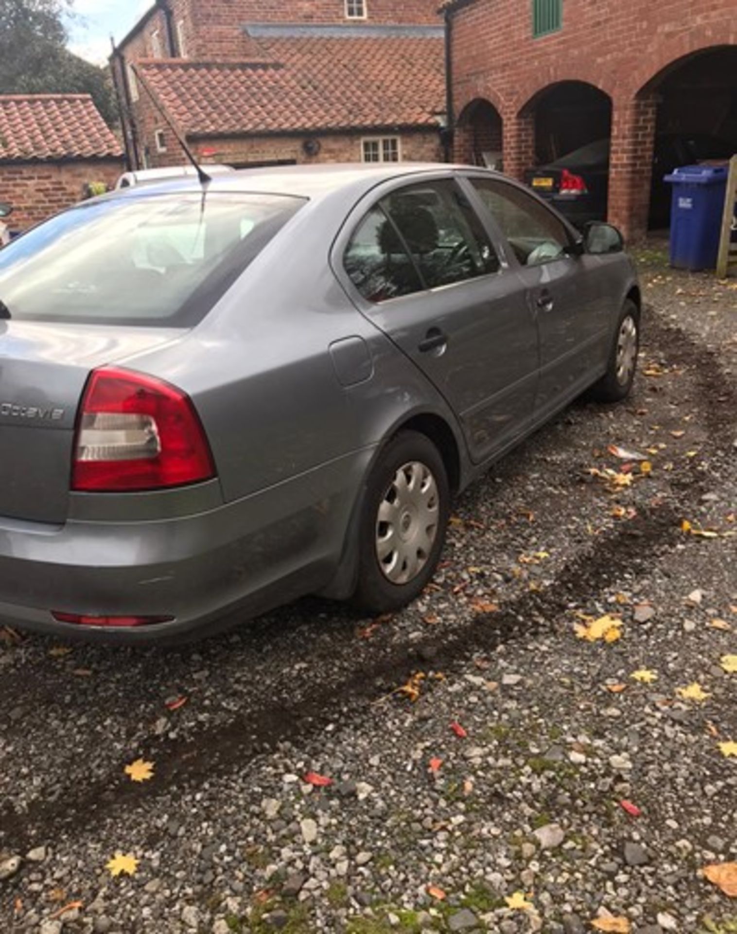 2012/62 REG SKODA OCTAVIA S TDI CR 1.6 DIESEL GREY 5DR HATCHBACK, SHOWING 4 FORMER KEEPERS *NO VAT* - Image 4 of 6