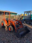 KUBOTA B2150 COMPACT TRACTOR, C/W LOADER AND BUCKET, RUNS, DRIVES AND DIGS, LOW 2910 HOURS *PLUS VAT