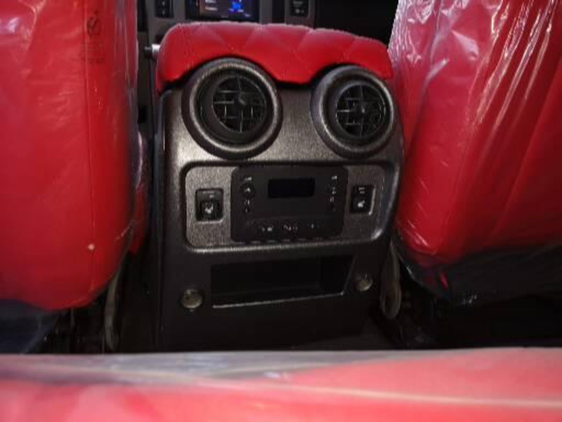 White Hummer H2, 2003 4 x 4 (no vat) SEATS JUST DONE IN RED LEATHER ( NO VAT) - Image 17 of 17