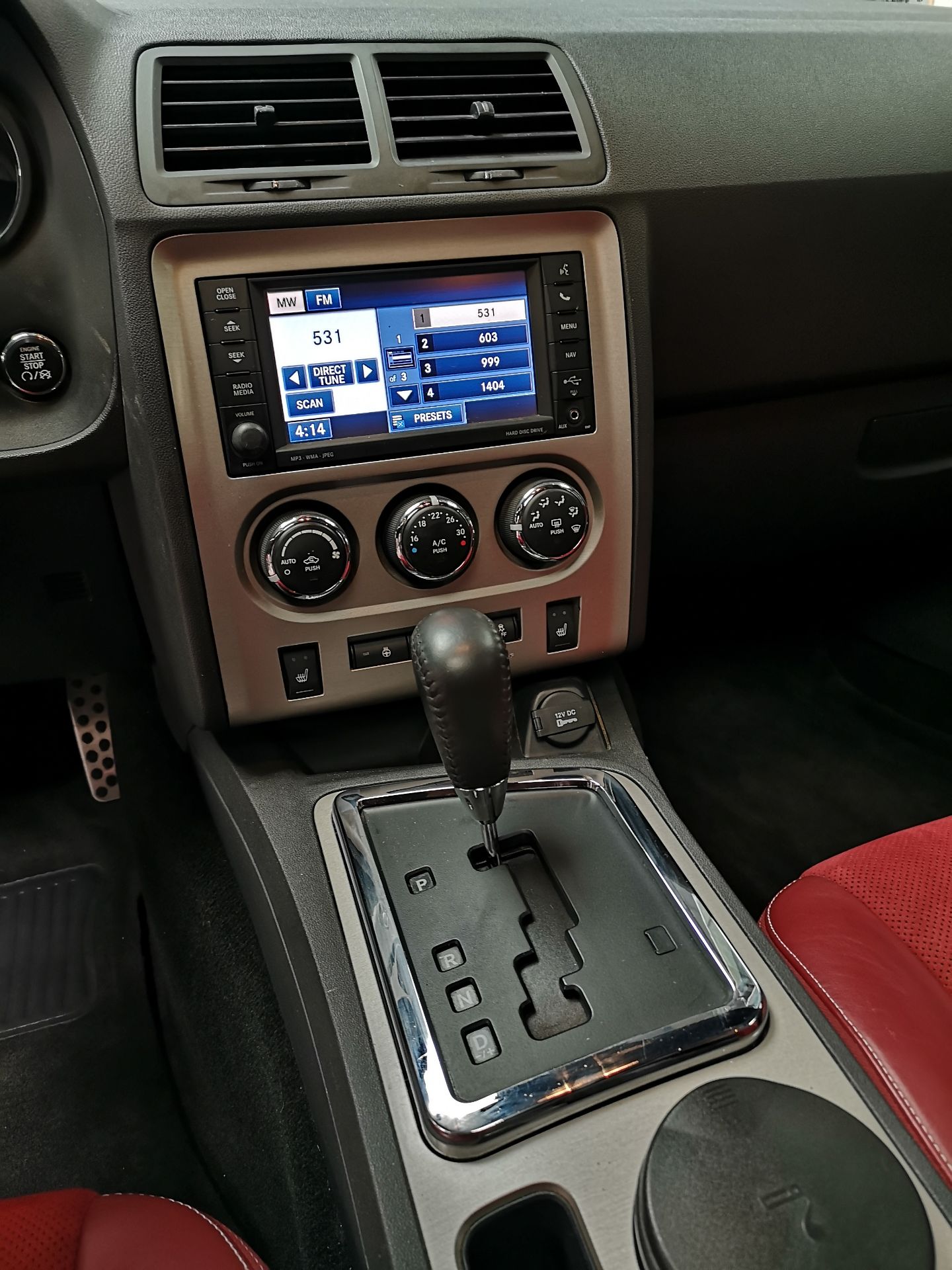 Dodge Challenger SRT8, 392 Hemi 2014, 6.4 Litre 2 Door Sport - Image 8 of 23