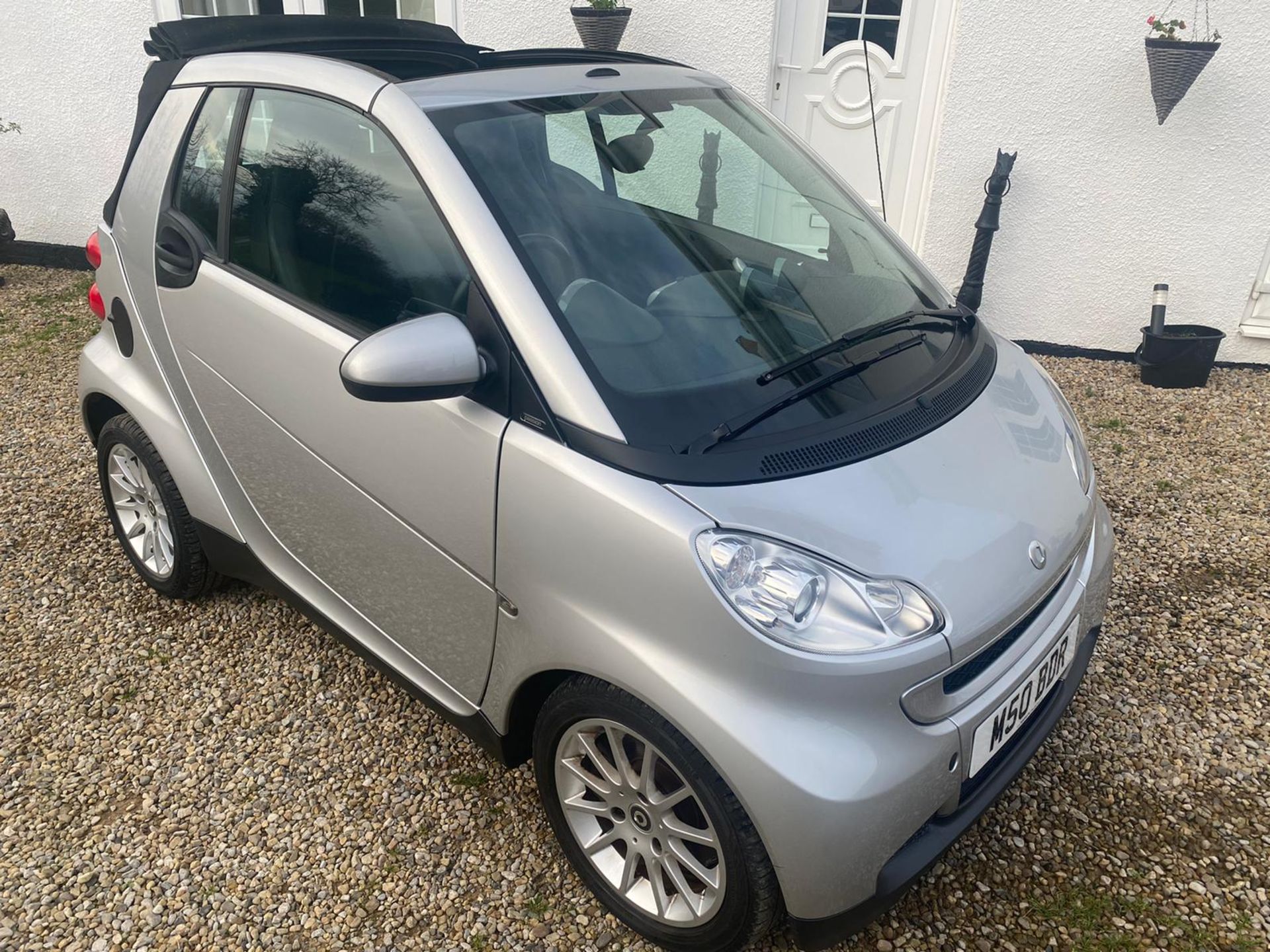 2008/08 REG SMART FORTWO PASSION 71 AUTO 999CC PETROL SILVER CONVERTIBLE, SHOWING 2 FORMER KEEPERS - Image 2 of 13