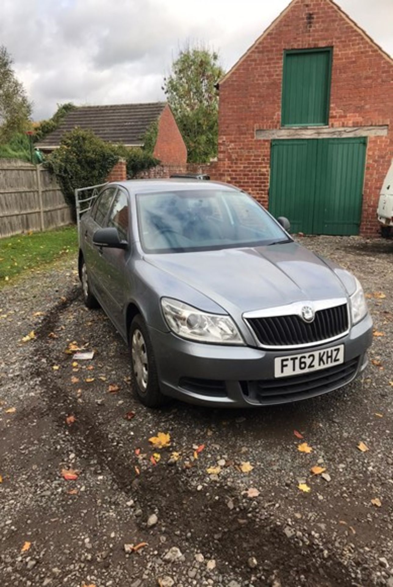 2012/62 REG SKODA OCTAVIA S TDI CR 1.6 DIESEL GREY 5DR HATCHBACK, SHOWING 4 FORMER KEEPERS *NO VAT*