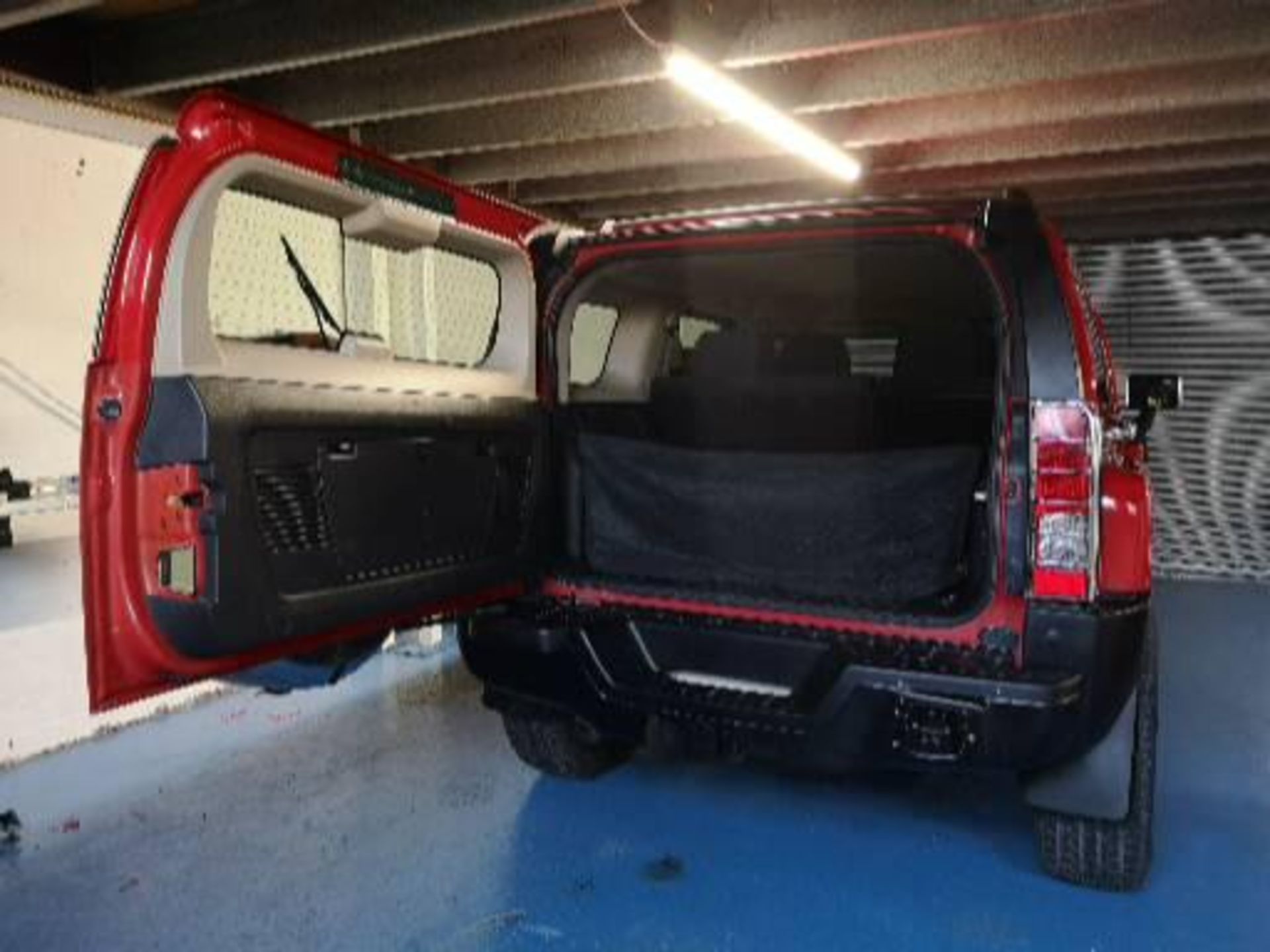 Red Hummer H3, 2006 4 x 4 NO VAT - Image 12 of 13