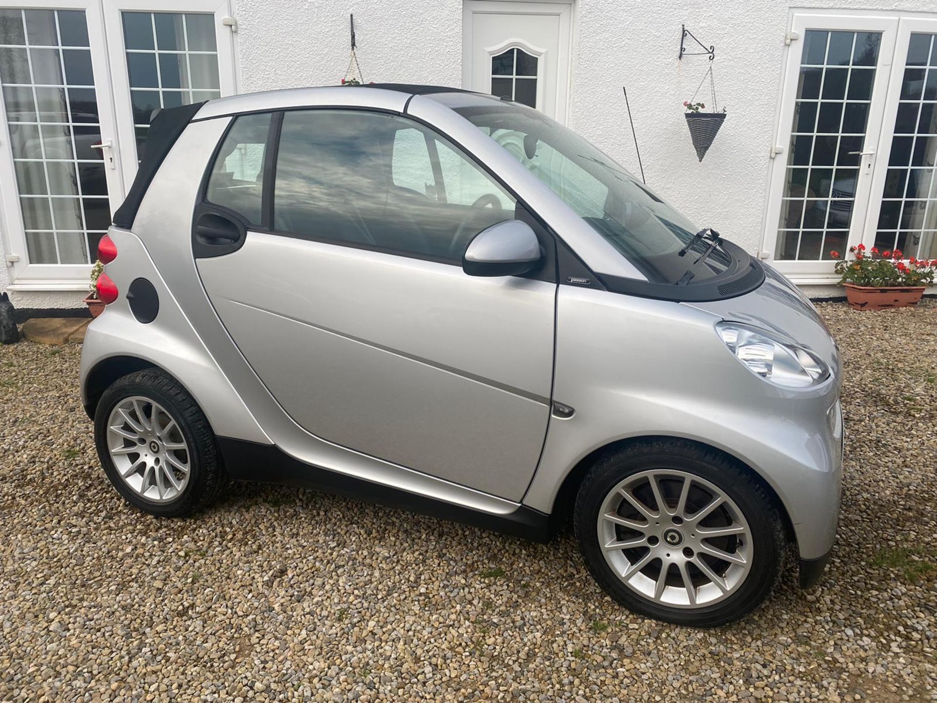 2008/08 REG SMART FORTWO PASSION 71 AUTO 999CC PETROL SILVER CONVERTIBLE, SHOWING 2 FORMER KEEPERS - Image 3 of 13