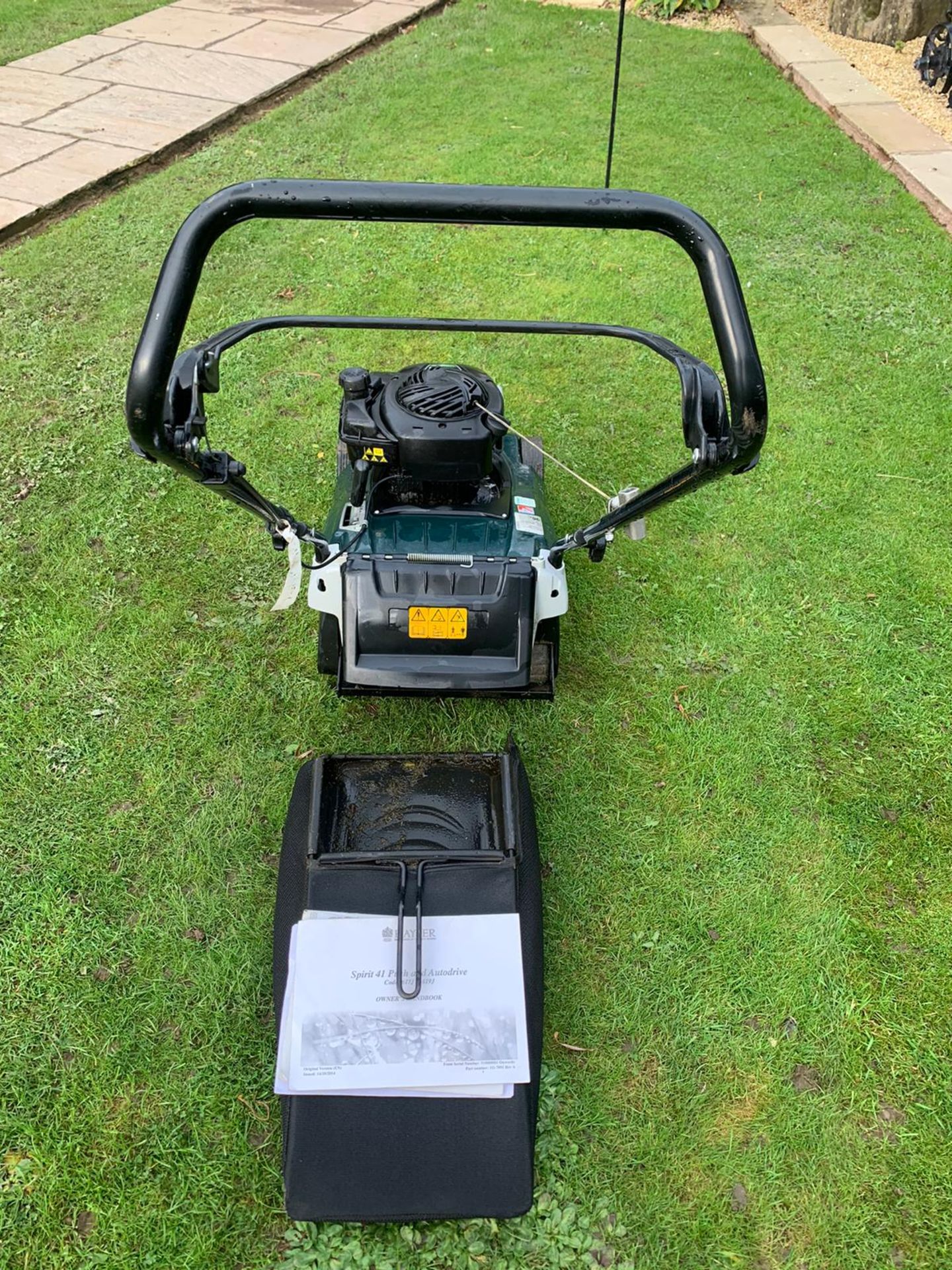 HAYTER 41 SPIRIT WITH ROLLER, PUSH MOWER, RUNS, DRIVES AND CUTS, WITH ORIGINAL PAPERWORK *NO VAT* - Image 2 of 4