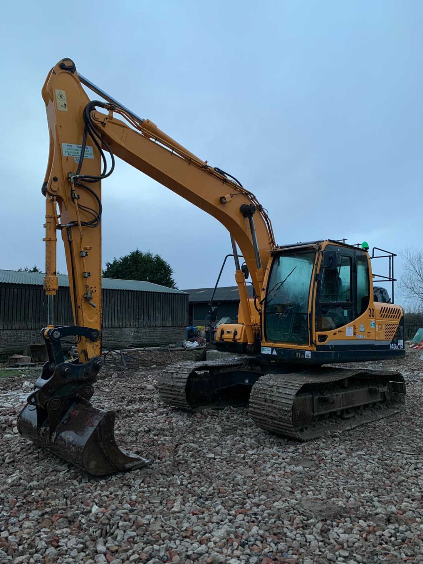 2014 HYUNDAI 140LC-9 EXCAVATOR, RUNS, DRIVES AND DIGS, CLEAN MACHINE, PIPED FOR FRONT ATTACHMENTS - Image 5 of 5