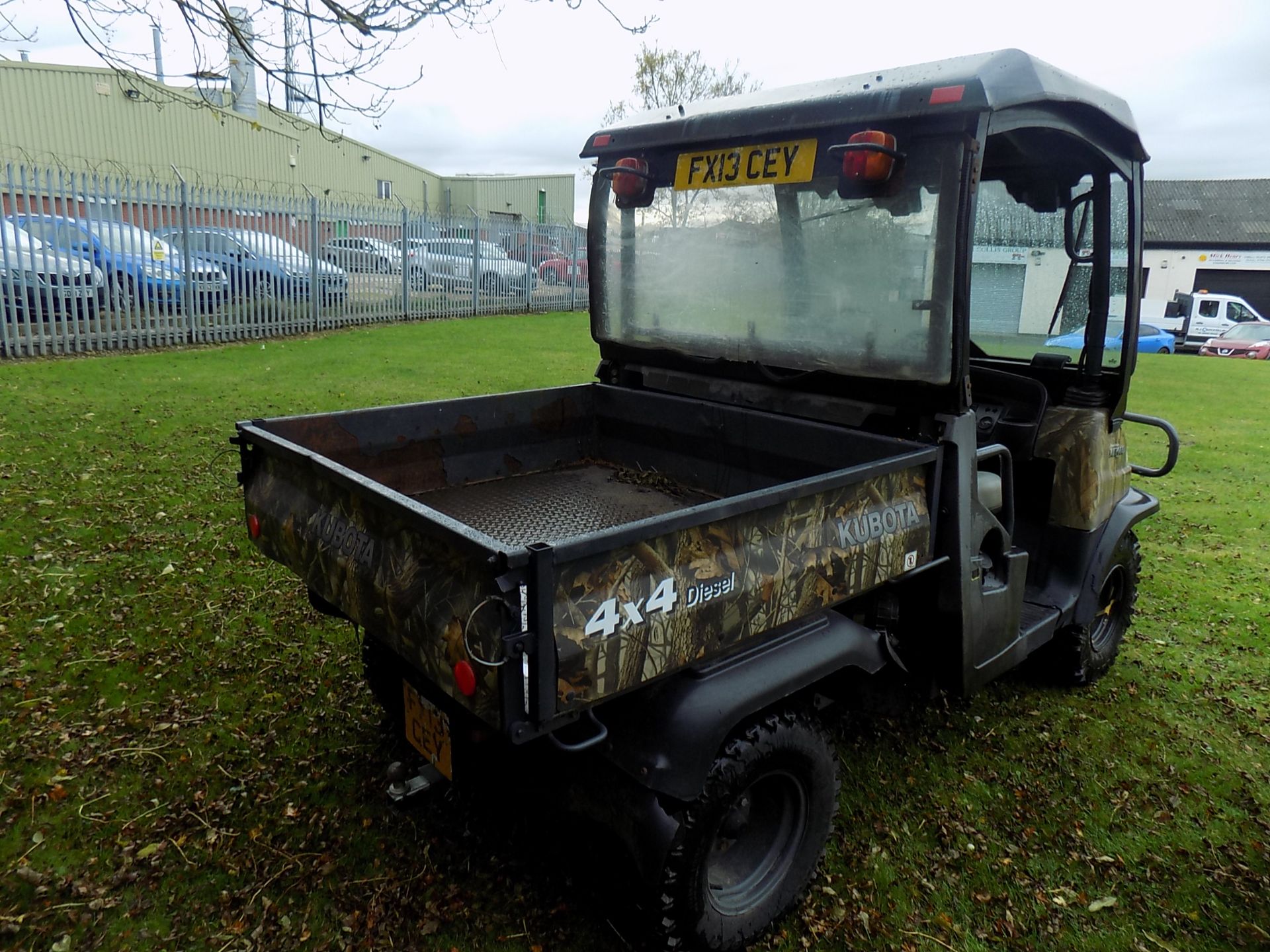 KUBOTA RTV 900, STARTS AND DRIVES, ELECTRICAL TIPPING BODY, NO LOG BOOK, CAMO, REG 2013 *PLUS VAT* - Image 5 of 11