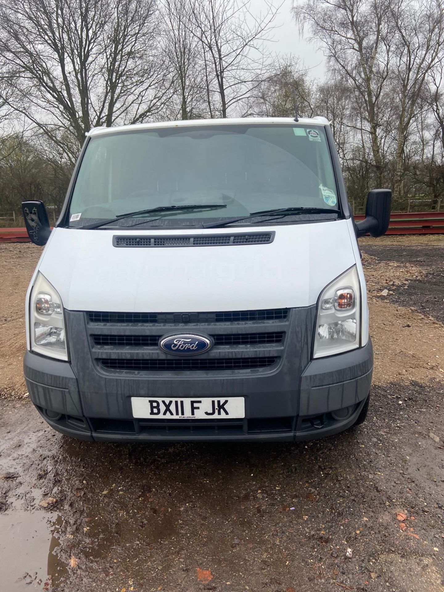 2011/11 REG FORD TRANSIT 115 T280S ECON FW 2.2 DIESEL WHITE PANEL VAN, SHOWING 0 FORMER KEEPERS - Image 2 of 11