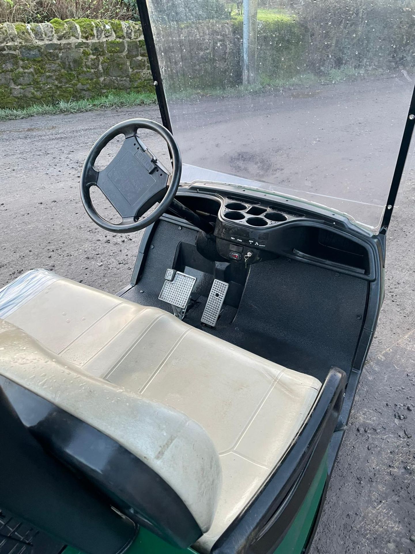 YAMAHA ELECTRIC GOLF BUGGY, IN WORKING ORDER, YEAR 2008, GOOD CONDITION *NO VAT* - Image 4 of 7