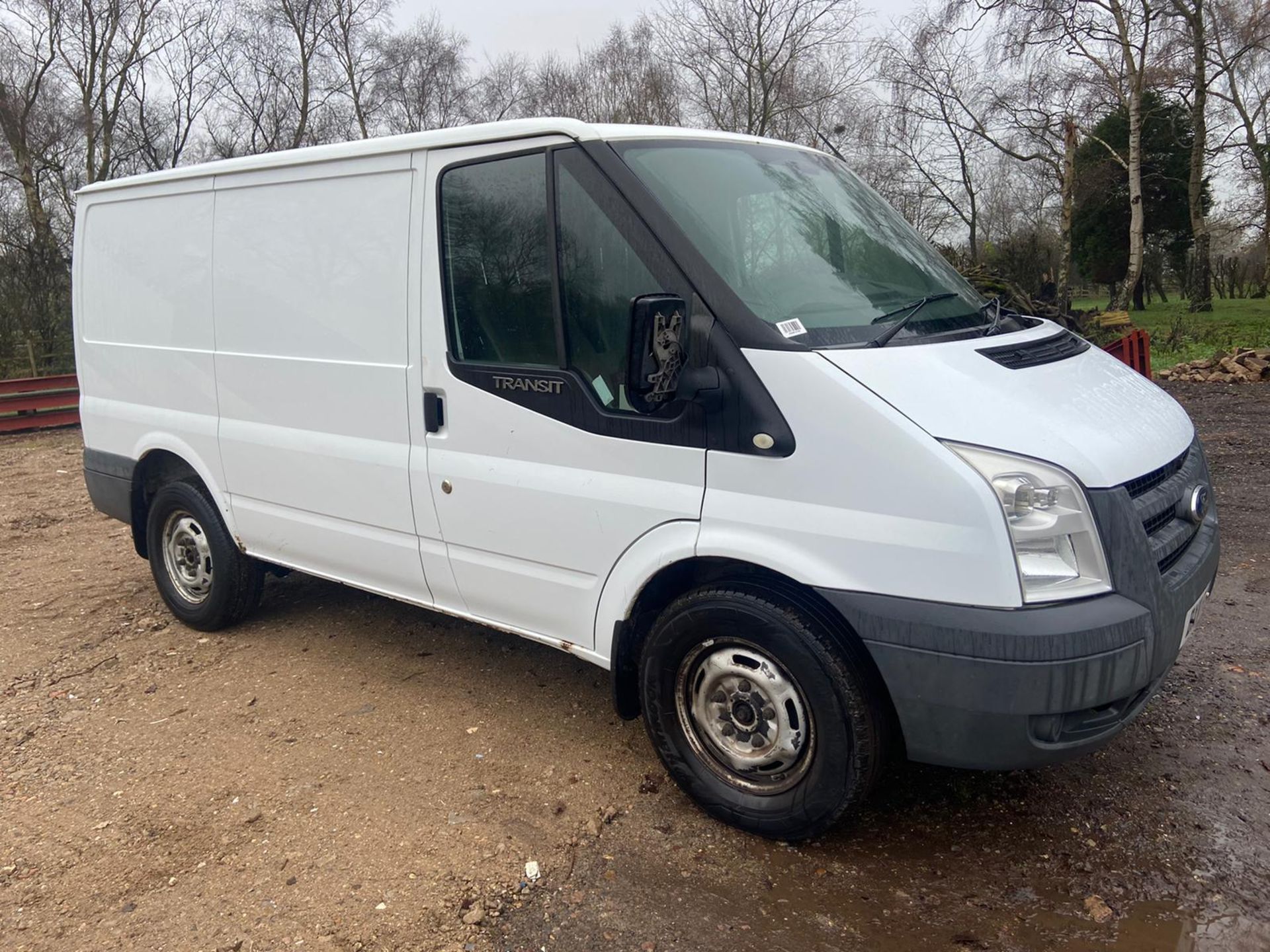 2011/11 REG FORD TRANSIT 115 T280S ECON FW 2.2 DIESEL WHITE PANEL VAN, SHOWING 0 FORMER KEEPERS