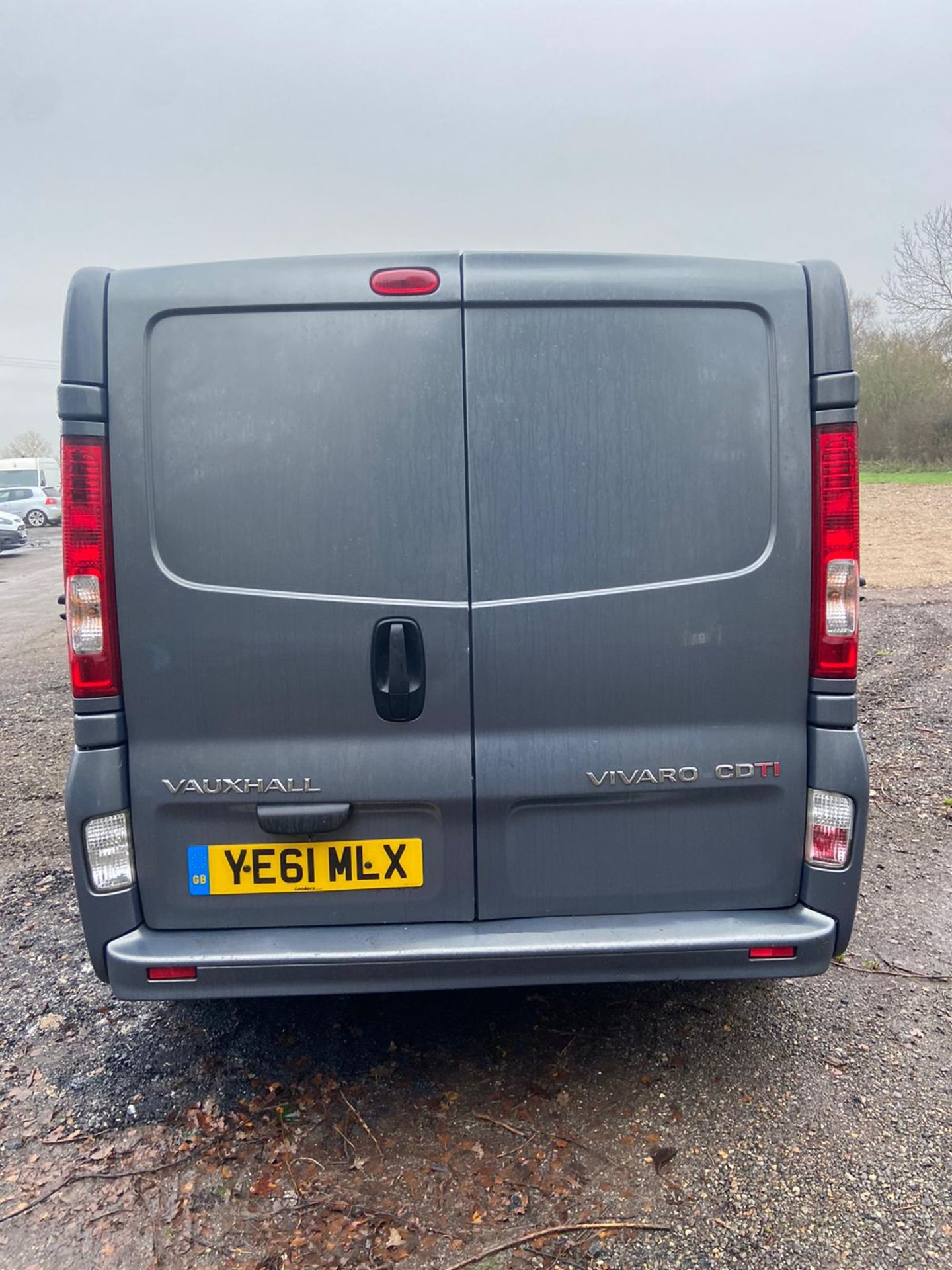 2011/61 REG VAUXHALL VIVARO 2900 SPORT CDTI SW 2.0 DIESEL GREY PANEL VAN, SHOWING 1 FORMER KEEPER - Image 5 of 12