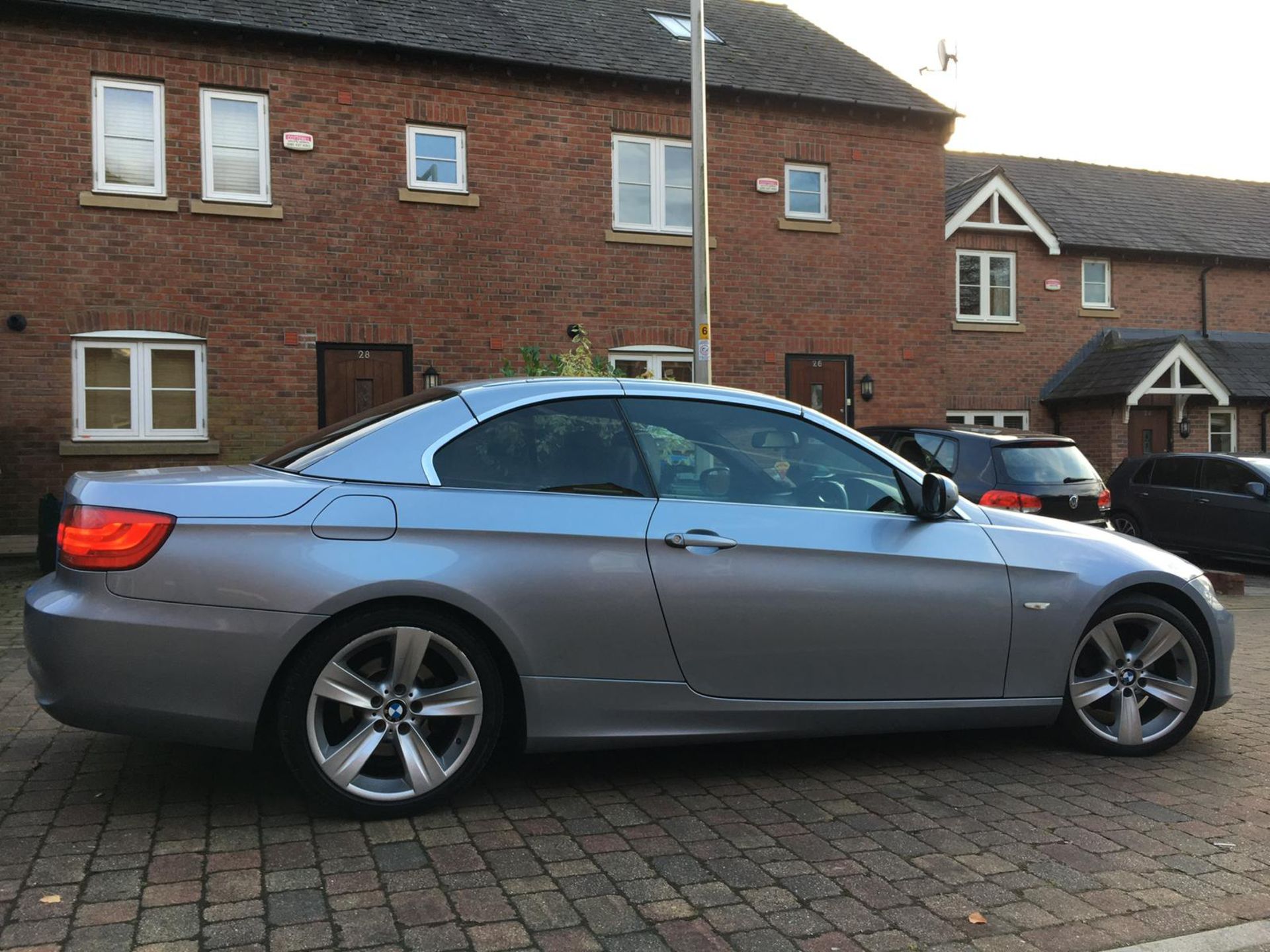 2010/60 REG BMW 320D SE AUTO 181 2.0 DIESEL BLUE CONVERTIBLE, SHOWING 3 FORMER KEEPERS *NO VAT* - Image 5 of 16