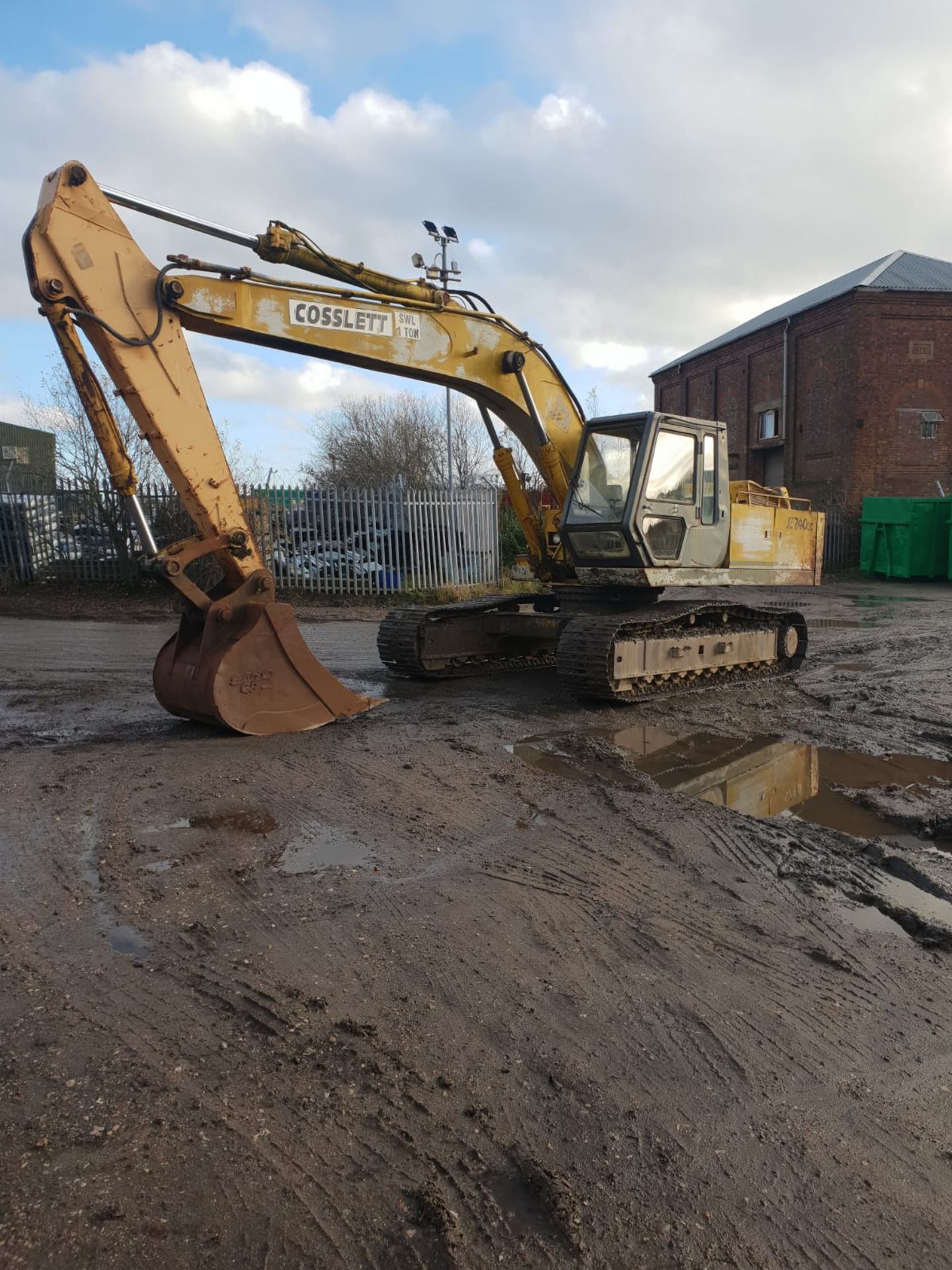 JCB JS240LC 24 TON STEEL TRACKED CRAWLER EXCAVATOR / DIGGER, WORKING ORDER, GOOD TRACKS *NO VAT*