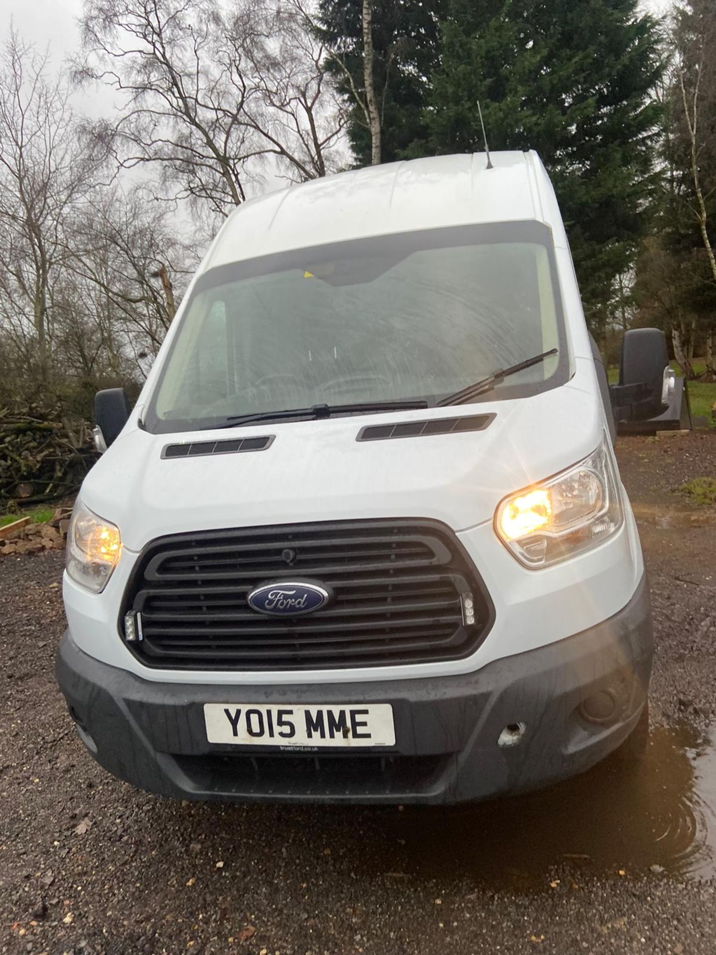 2015/15 REG FORD TRANSIT 350 2.2 DIESEL PANEL VAN, SHOWING 0 FORMER KEEPERS *PLUS VAT* - Image 2 of 12