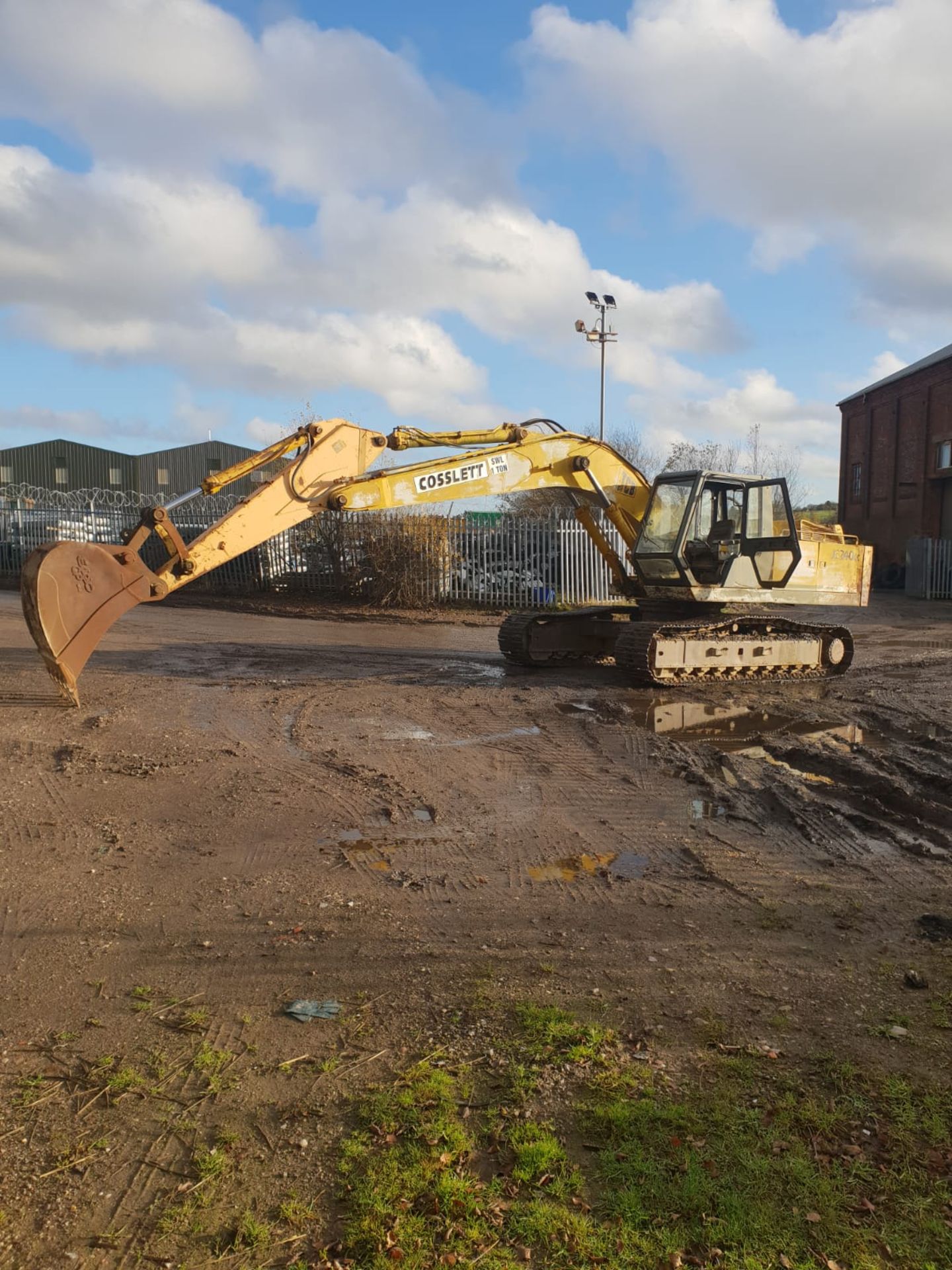 JCB JS240LC 24 TON STEEL TRACKED CRAWLER EXCAVATOR / DIGGER, WORKING ORDER, GOOD TRACKS *NO VAT* - Image 2 of 19