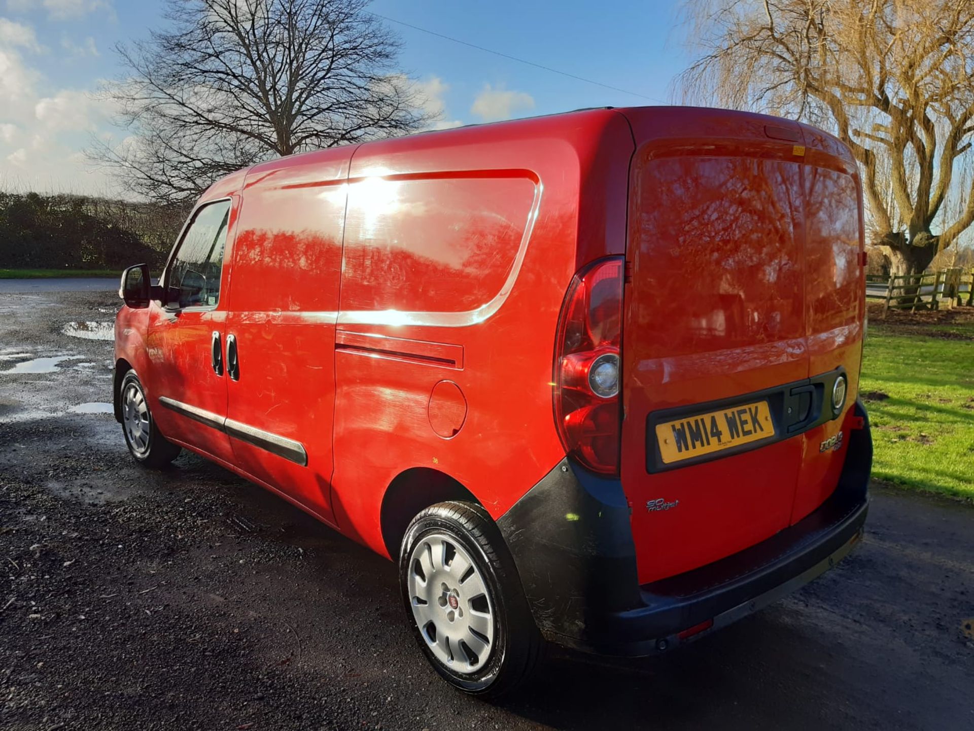 2014/14 REG FIAT DOBLO 16V MULTIJET 1.25 DIESEL RED PANEL VAN, SHOWING 0 FORMER KEEPERS *PLUS VAT* - Image 3 of 7