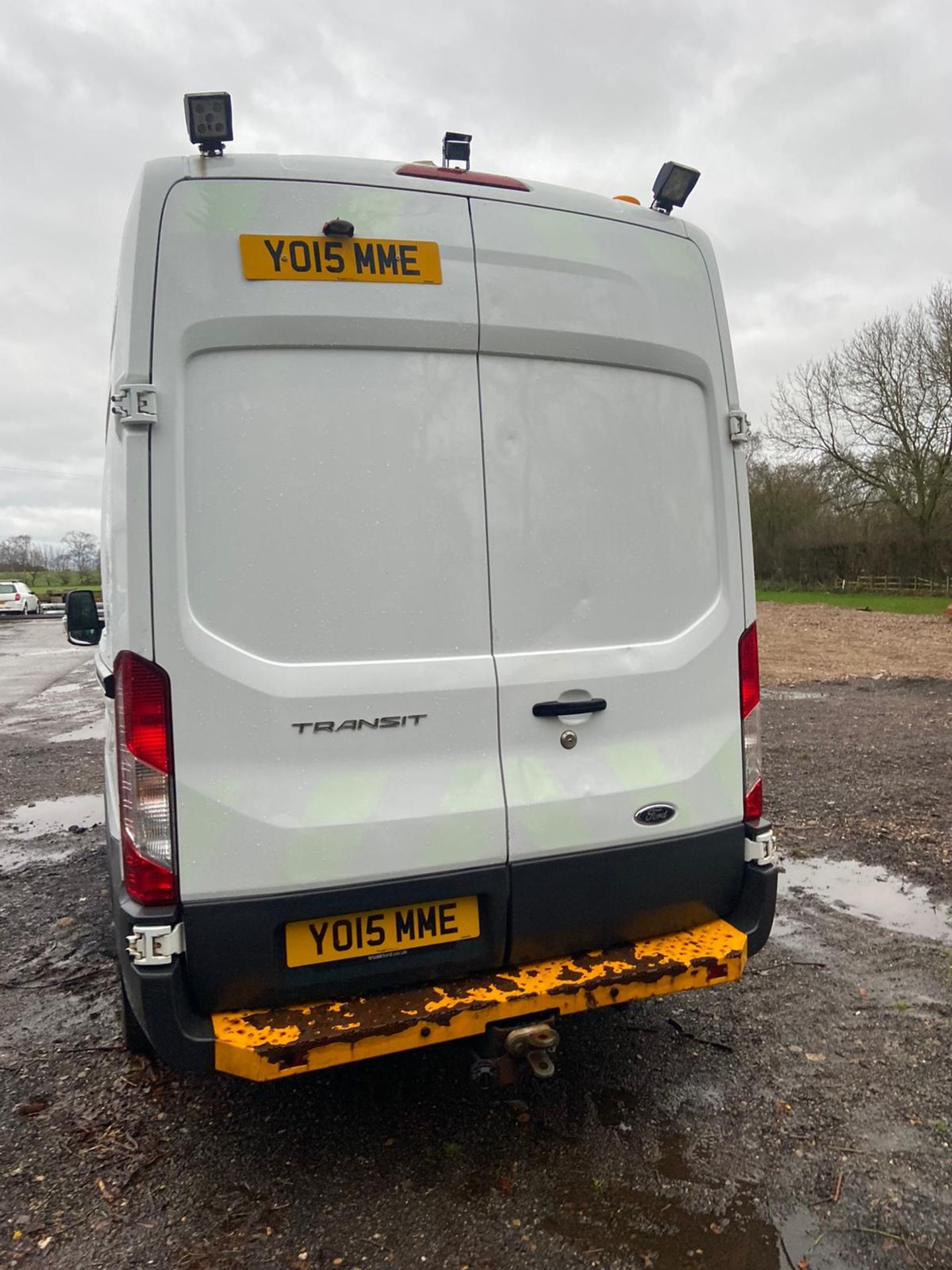 2015/15 REG FORD TRANSIT 350 2.2 DIESEL PANEL VAN, SHOWING 0 FORMER KEEPERS *PLUS VAT* - Image 4 of 12