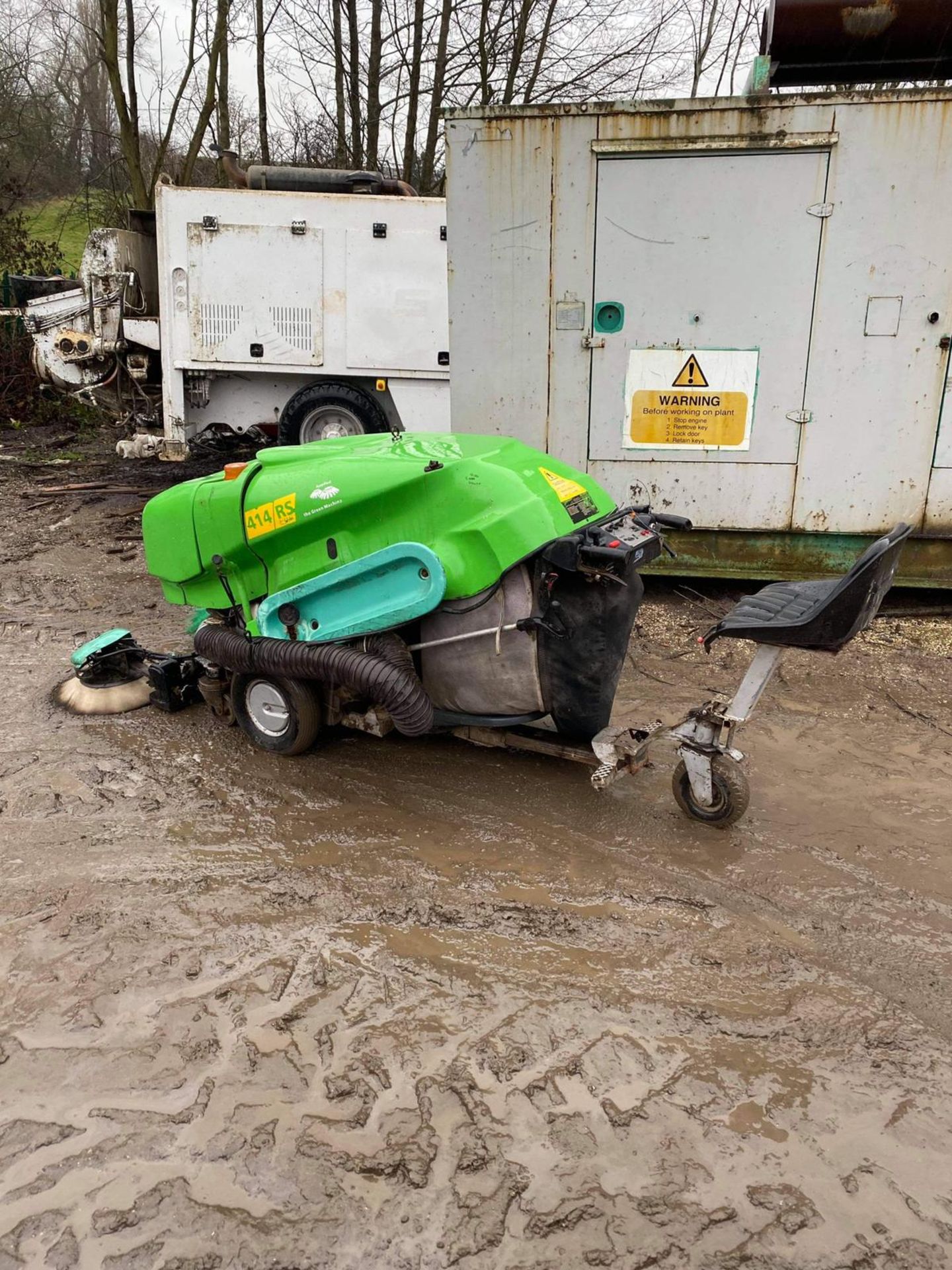 GREEN MACHINE 414/RS RIDE ON SWEEPER, RUNS, DRIVES AND WORKS *PLUS VAT* - Image 3 of 6