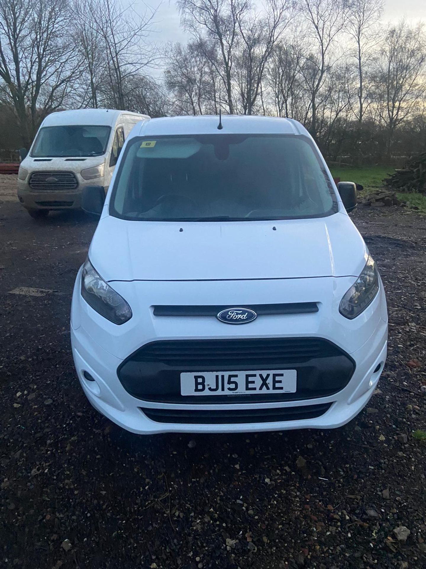 2015/15 REG FORD TRANSIT CONNECT 210 TREND 1.6 DIESEL WHITE PANEL VAN, SHOWING 1 FORMER KEEPER - Image 2 of 10