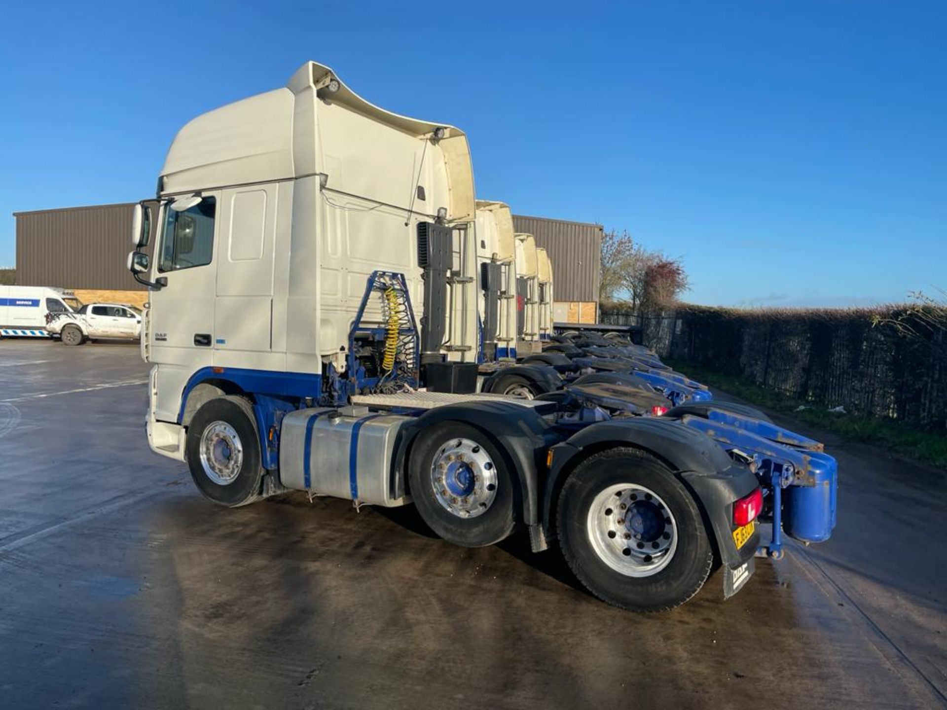 2013/63 REG DAF TRUCKS XF FTG 105.460 EURO 5 DIESEL ENGINE TRACTOR UNIT, SHOWING 0 FORMER KEEPERS - Image 3 of 15