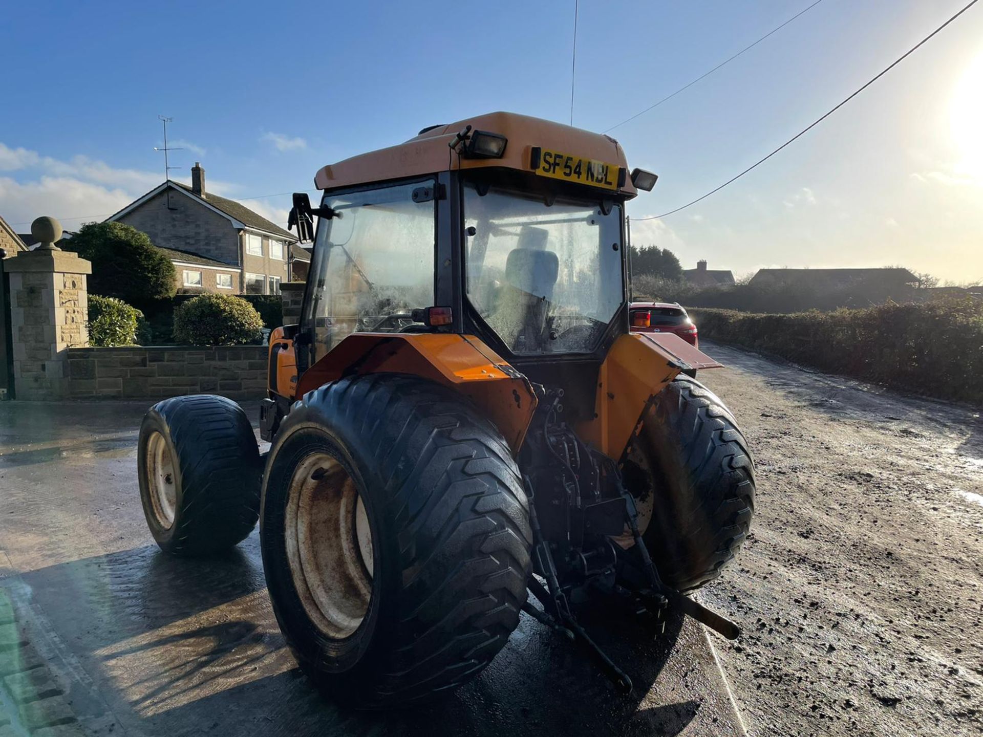 2004/5 RENAULT PALES 210 TRACTOR, RUNS AND DRIVES, CLEAN MACHINE, 2090 HOURS *PLUS VAT* - Image 3 of 7