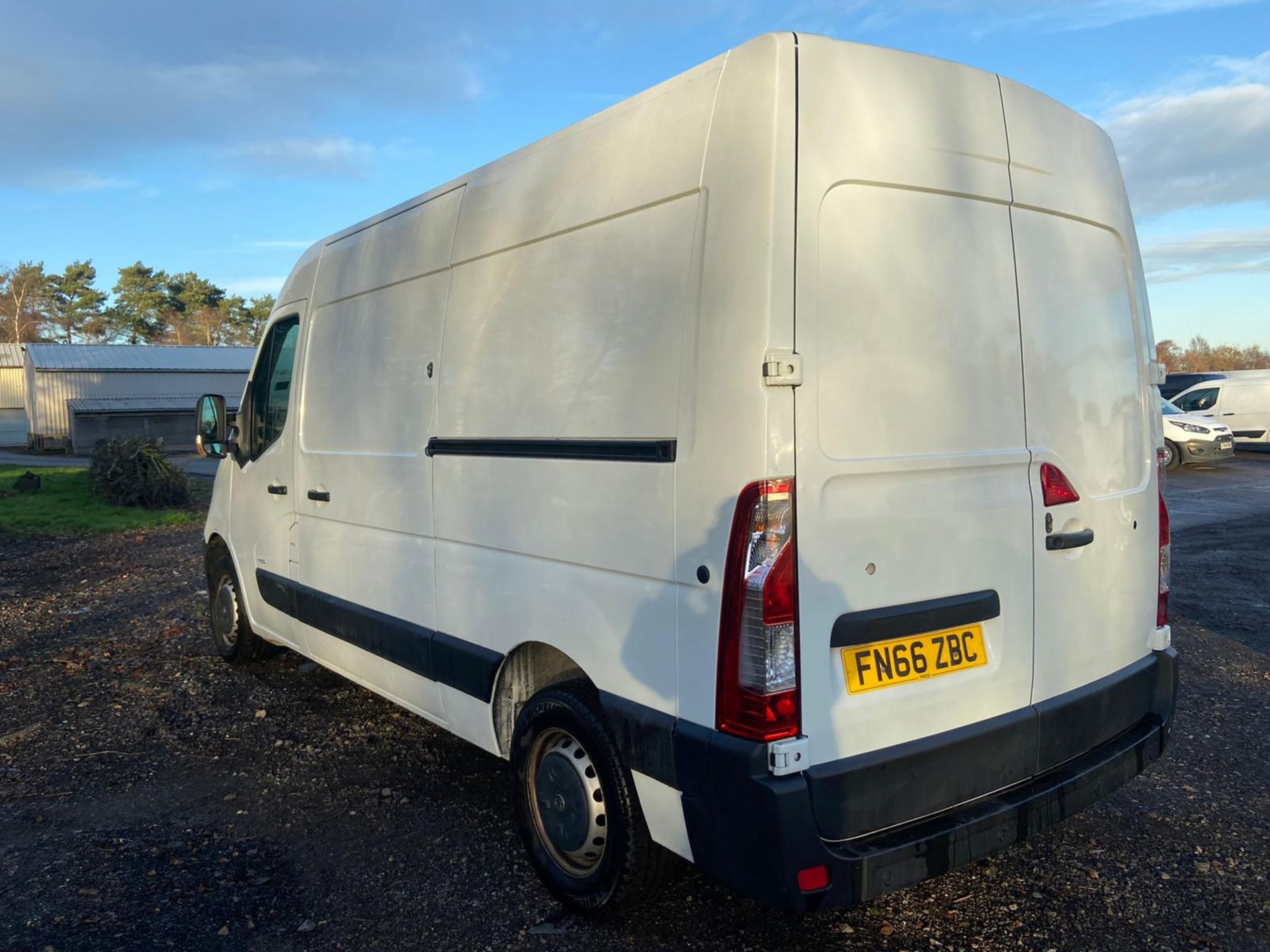 2016/66 REG VAUXHALL MOVANO F3500 L2H2 CDTI 2.3 DIESEL WHITE PANEL VAN, SHOWING 1 FORMER KEEPER - Image 4 of 10