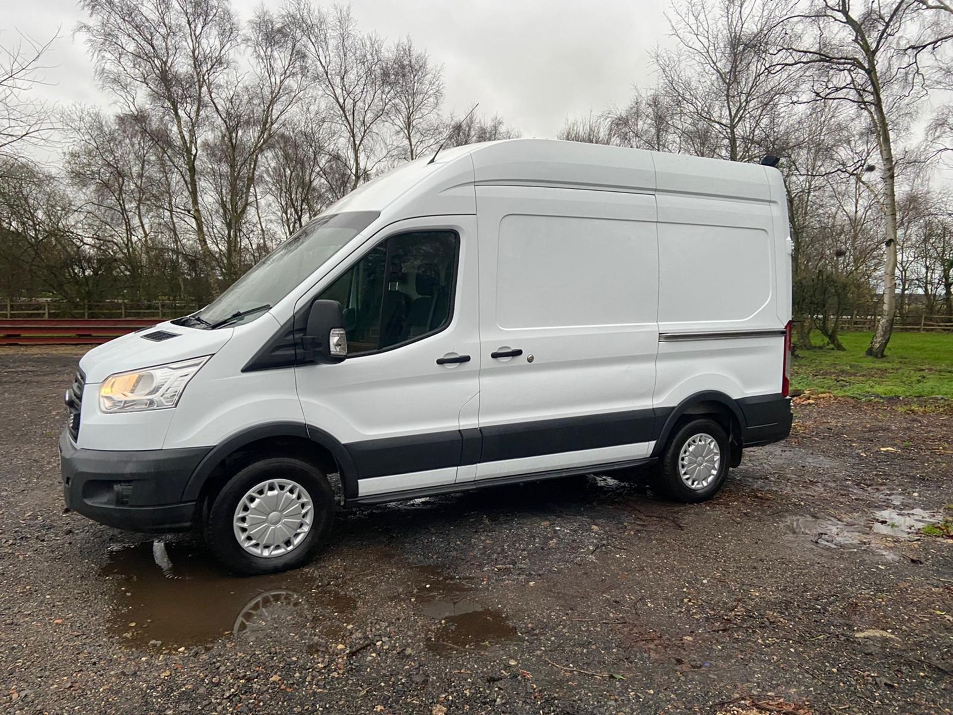 2015/15 REG FORD TRANSIT 350 2.2 DIESEL PANEL VAN, SHOWING 0 FORMER KEEPERS *PLUS VAT* - Image 3 of 12