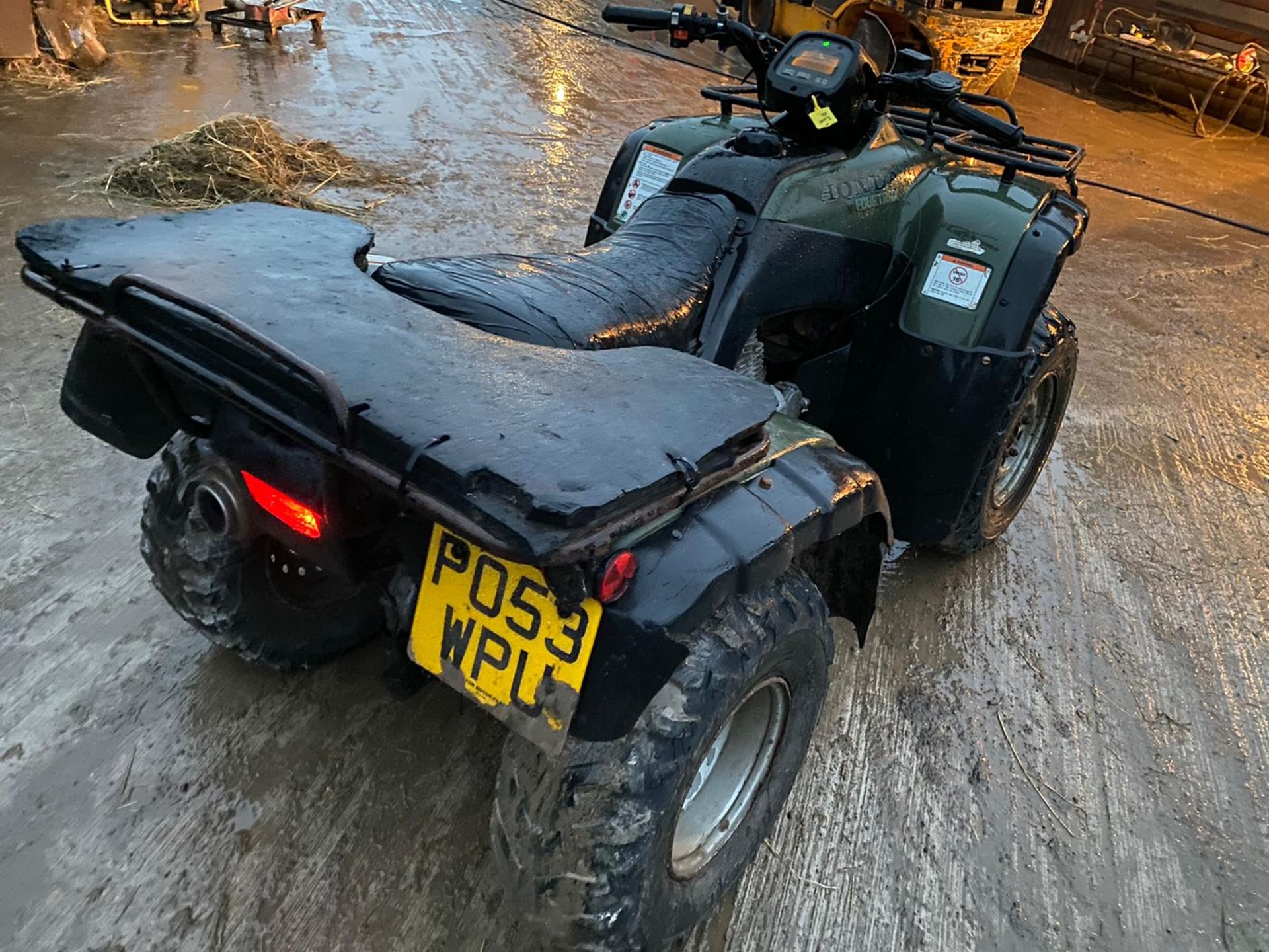 2003/53 REG HONDA FOURTRAK 4X4 330CC PETROL QUADBIKE GREEN, SHOWING 1 FORMER KEEPER *PLUS VAT* - Image 4 of 4