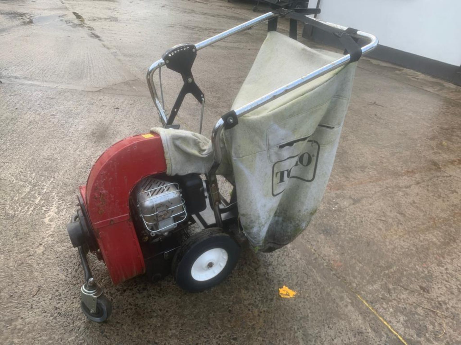 TORO BILLY GOAT LEAF BLOWER, DELIVERY ANYWHERE UK £150 *PLUS VAT* - Image 2 of 4
