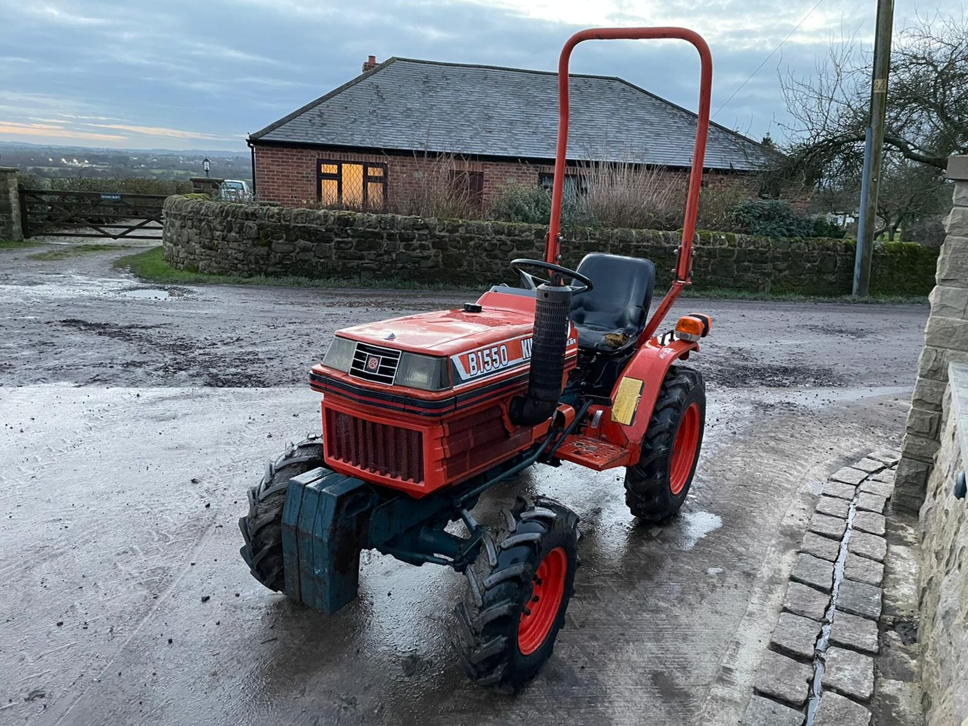 KUBOTA B1550 COMPACT TRACTOR *NO VAT* - Image 4 of 7