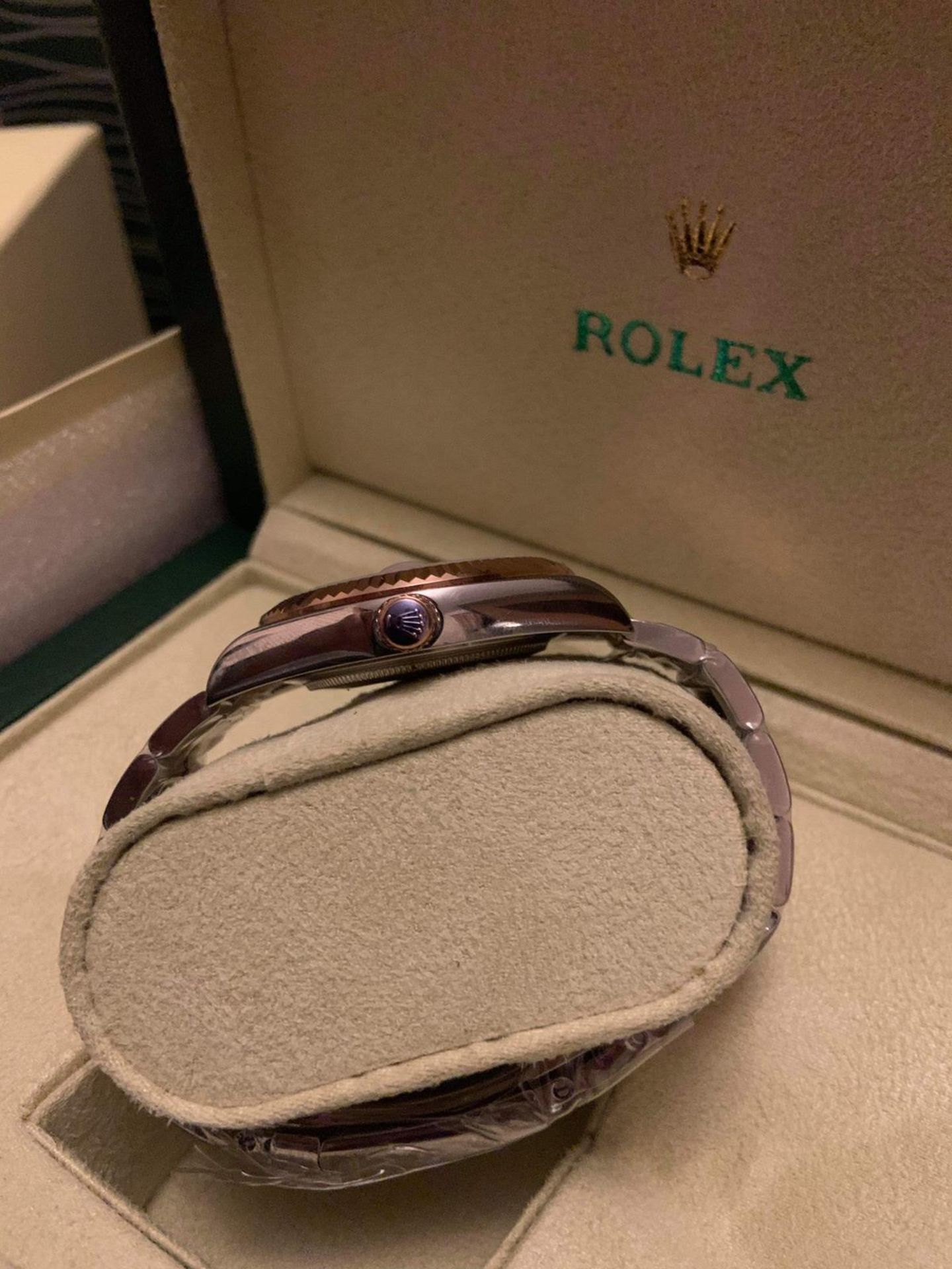 REPLICA ROLEX OYSTER PERPETUAL DATEJUST, BRAND NEW BOXED AND UNWORN *NO VAT* - Image 7 of 8