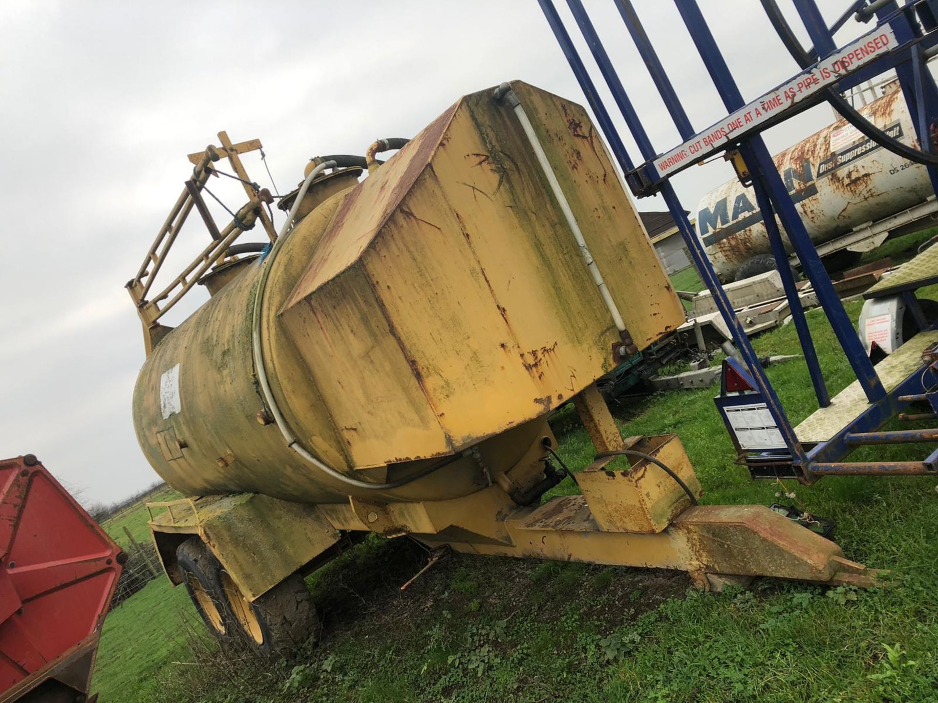 1989 TWIN AXLE TOW ABLE YELLOW OIL TANK, SERIAL NUMBER: VE 355 *PLUS VAT* - Image 7 of 10