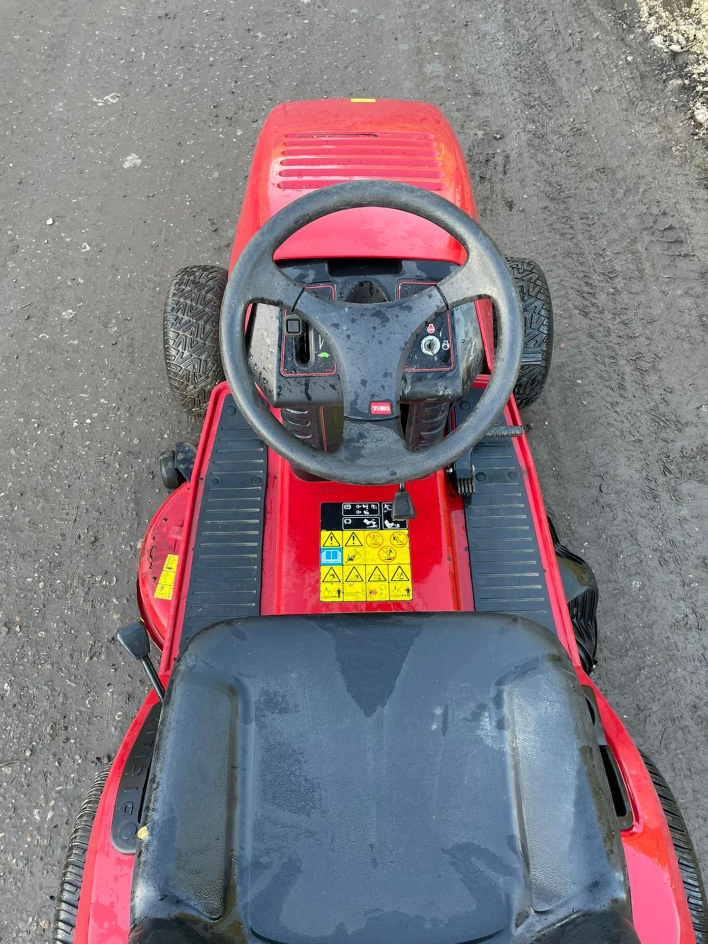 TORO 14-38 HXL RIDE ON MOWER, RUNS, DRIVES AND CUTS, CLEAN MACHINE *NO VAT* - Image 3 of 6