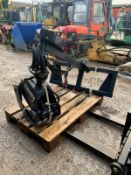 BRAND NEW AND UNUSED HANER HWGP200 ROTATING LOG GRAPPLER, SUITABLE FOR 3 POINT LINKAGE OR EURO HITCH