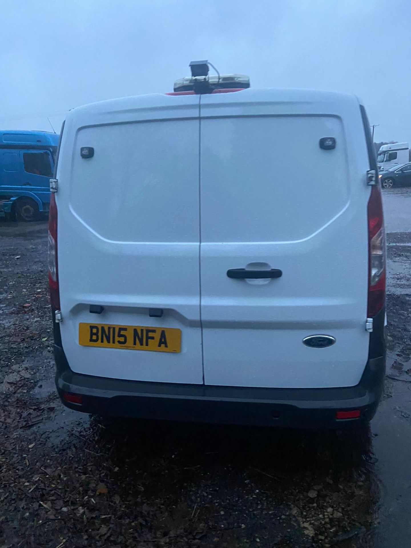 2015/15 REG FORD TRANSIT CONNECT 200 ECONETIC 1.6 DIESEL WHITE PANEL VAN, SHOWING 0 FORMER KEEPERS - Image 5 of 9