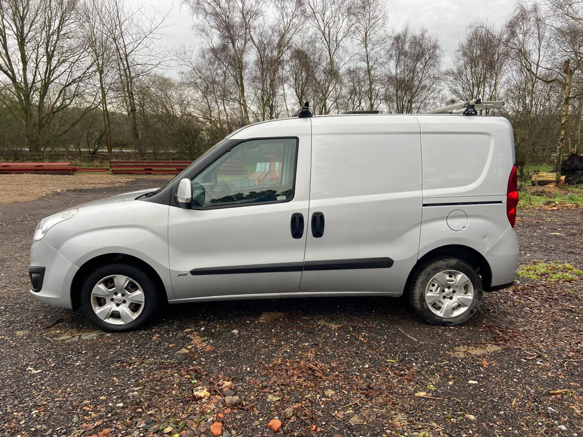 2014/64 REG VAUXHALL COMBO 2000 L1H1 CDTI S/S SPORT 1.25 DIESEL SILVER PANEL VAN *PLUS VAT* - Image 4 of 10