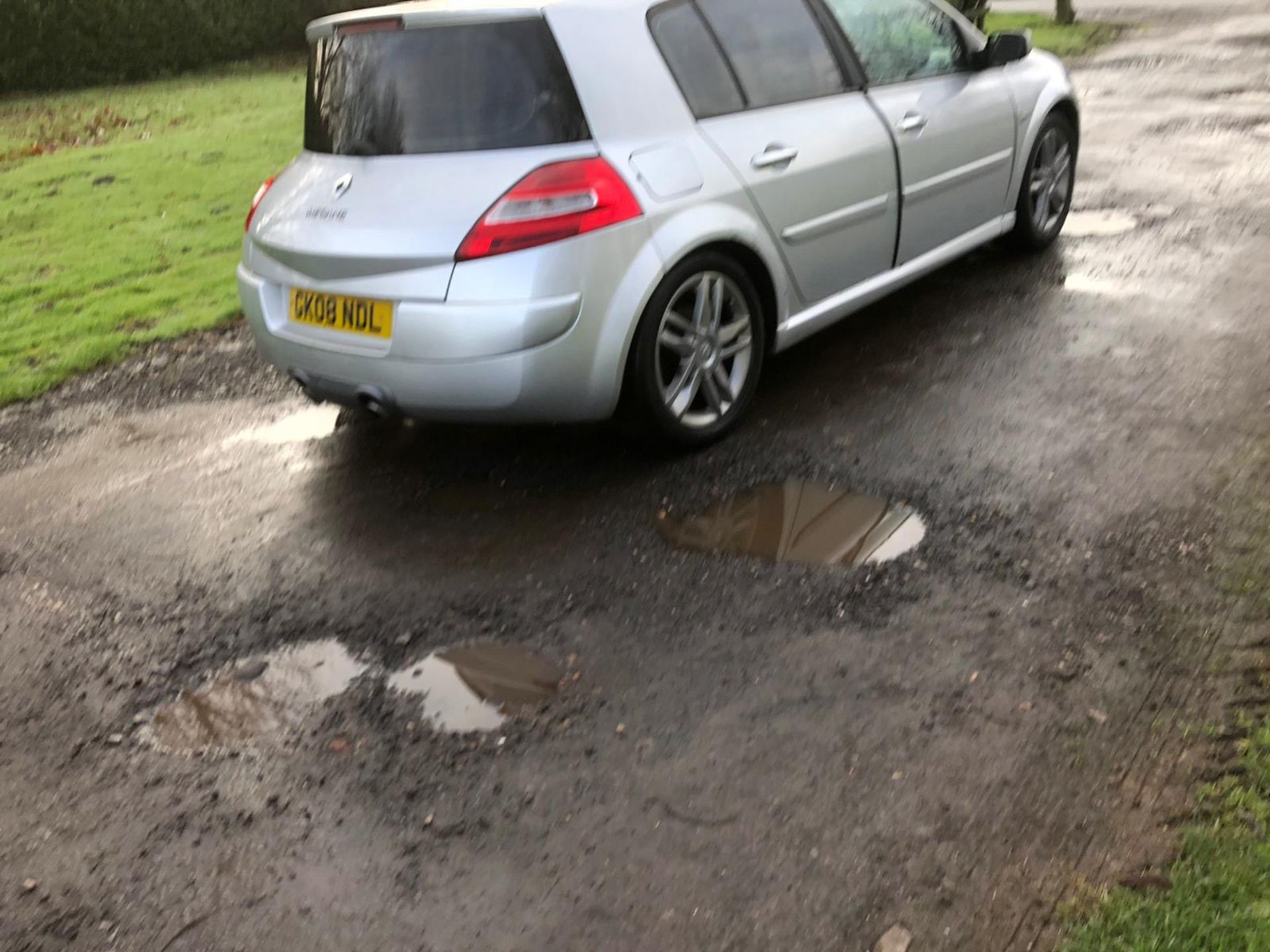 2008/08 REG RENAULT MEGANE GT DCI 150 2.0 DIESEL SILVER 5DR HATCHBACK, SHOWING 4 FORMER KEEPERS - Image 6 of 12