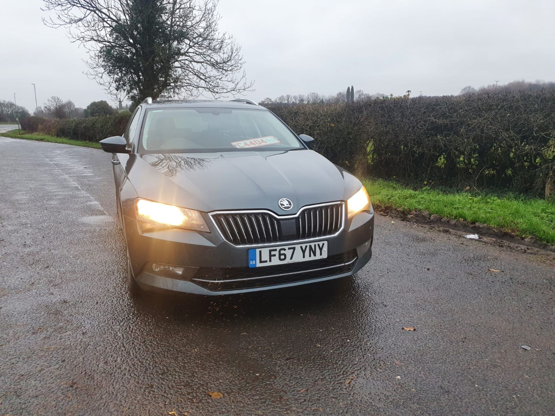 2017/67 REG SKODA SUPERB SE TDI 4X4 2.0 DIESEL GREY ESTATE, SHOWING 1 FORMER KEEPER *NO VAT* - Image 2 of 22