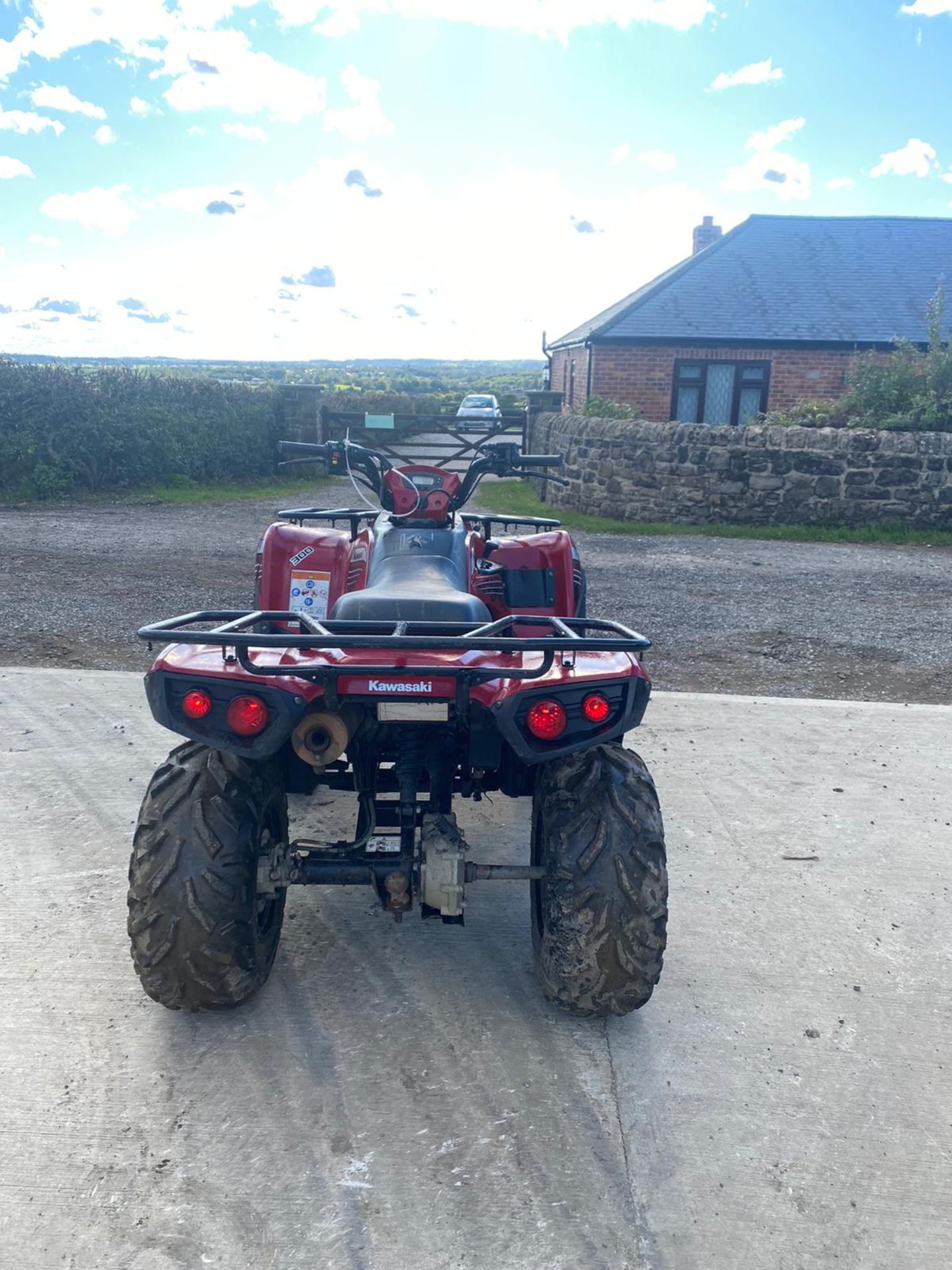 2011 KAWASAKI KVF 300 FARM QUAD, RUNS AND WORKS WELL, IN GOOD CONDITION *NO VAT* - Image 5 of 7