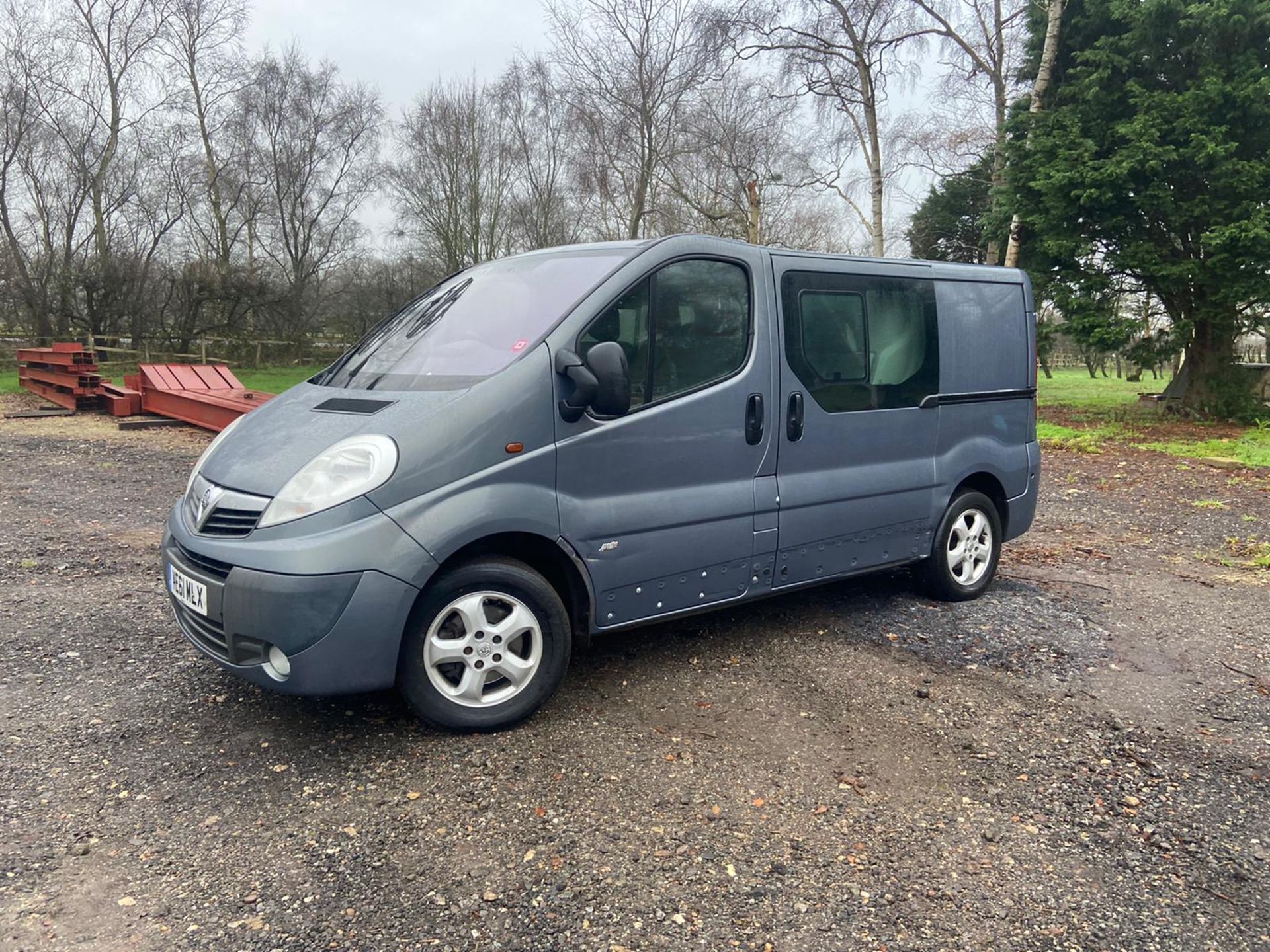 2011/61 REG VAUXHALL VIVARO 2900 SPORT CDTI SW 2.0 DIESEL GREY PANEL VAN, SHOWING 1 FORMER KEEPER - Image 3 of 12