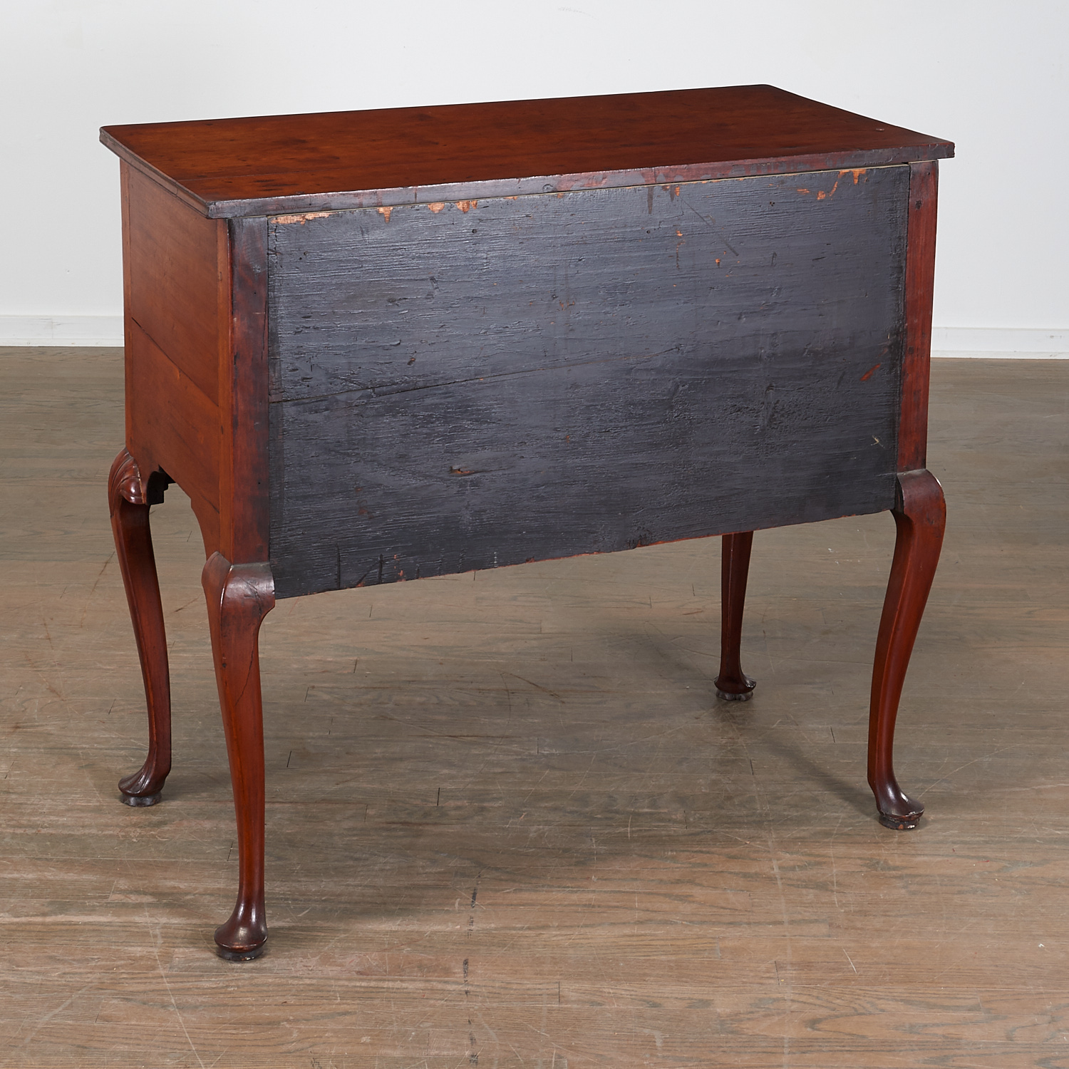 Unusual American Queen Anne Mahogany Lowboy - Image 5 of 5