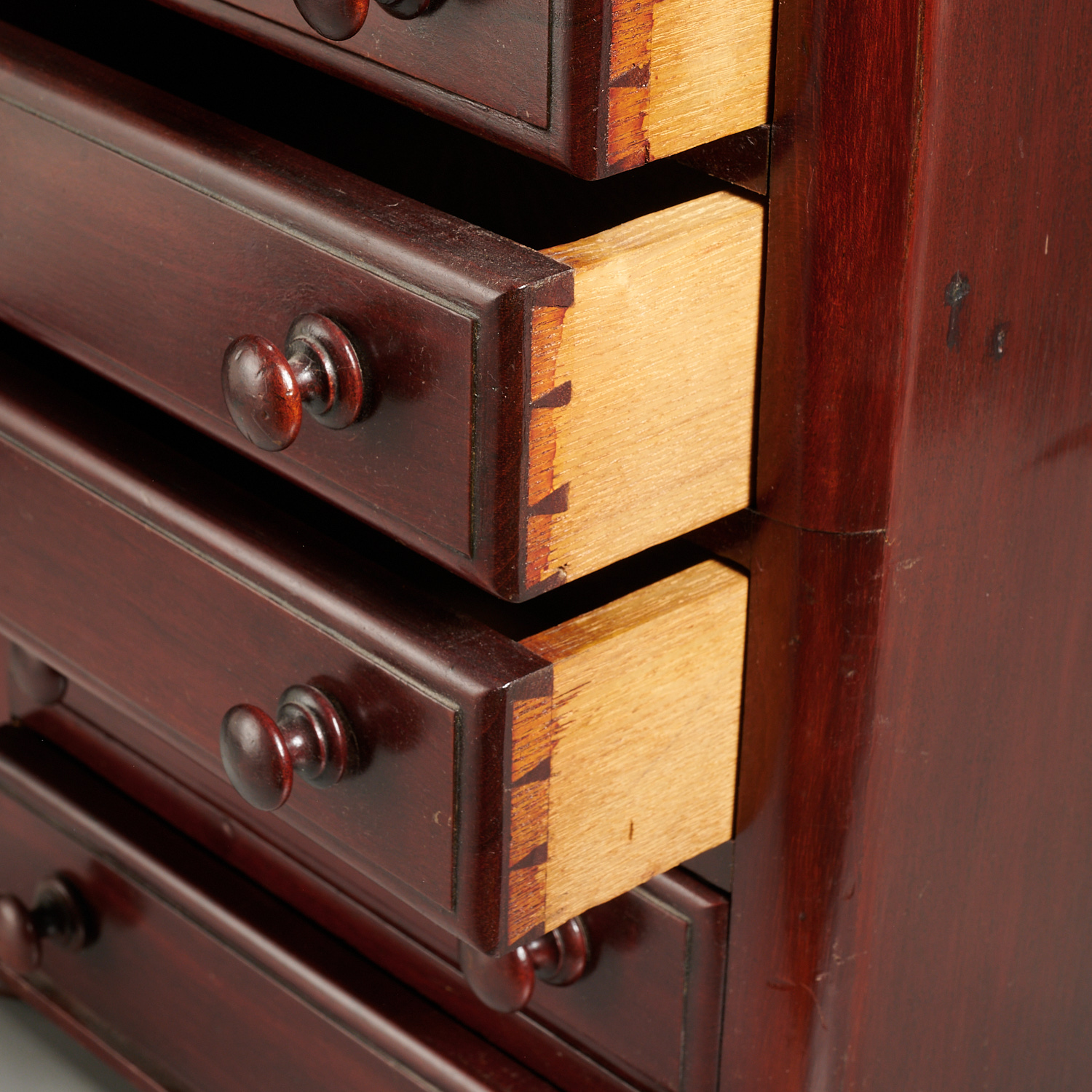 English & American miniature cabinet and desk - Image 5 of 7