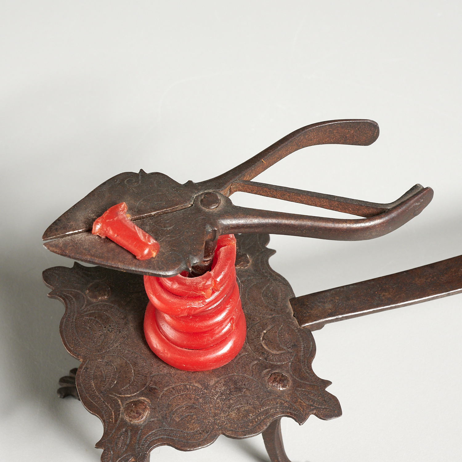 Early English engraved wrought iron wax jack - Image 2 of 6