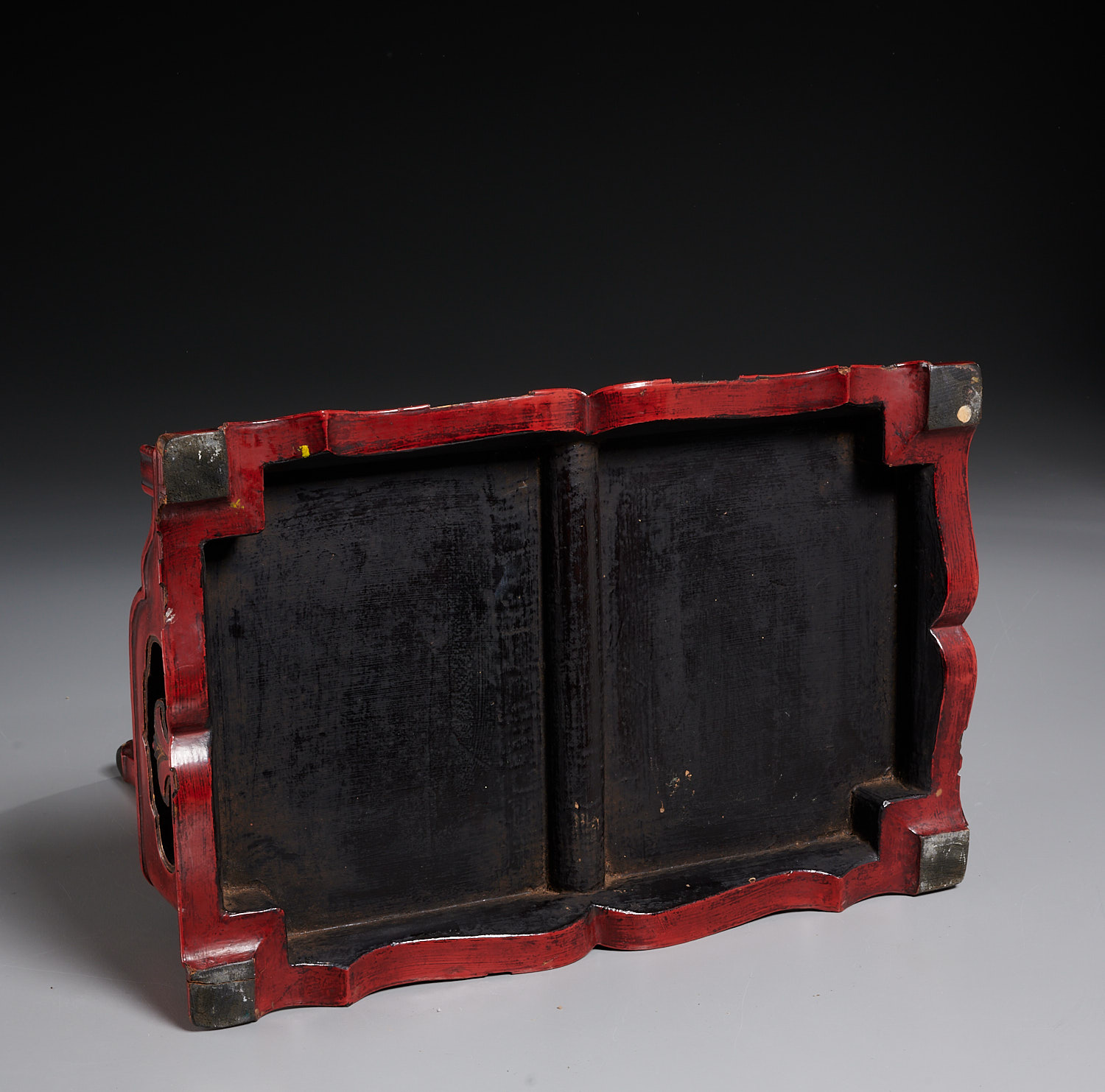 Japanese Classical red lacquer tabletop stand - Image 6 of 8