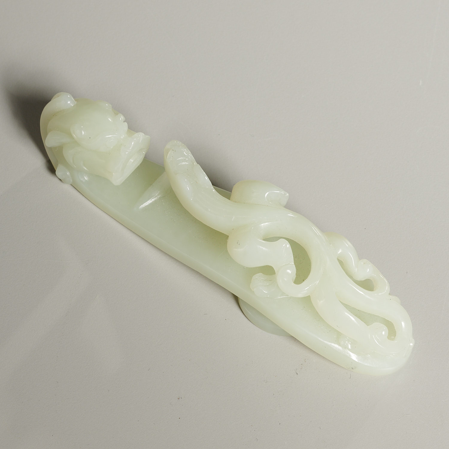 Chinese celadon jade Chilong belt hook - Image 2 of 5