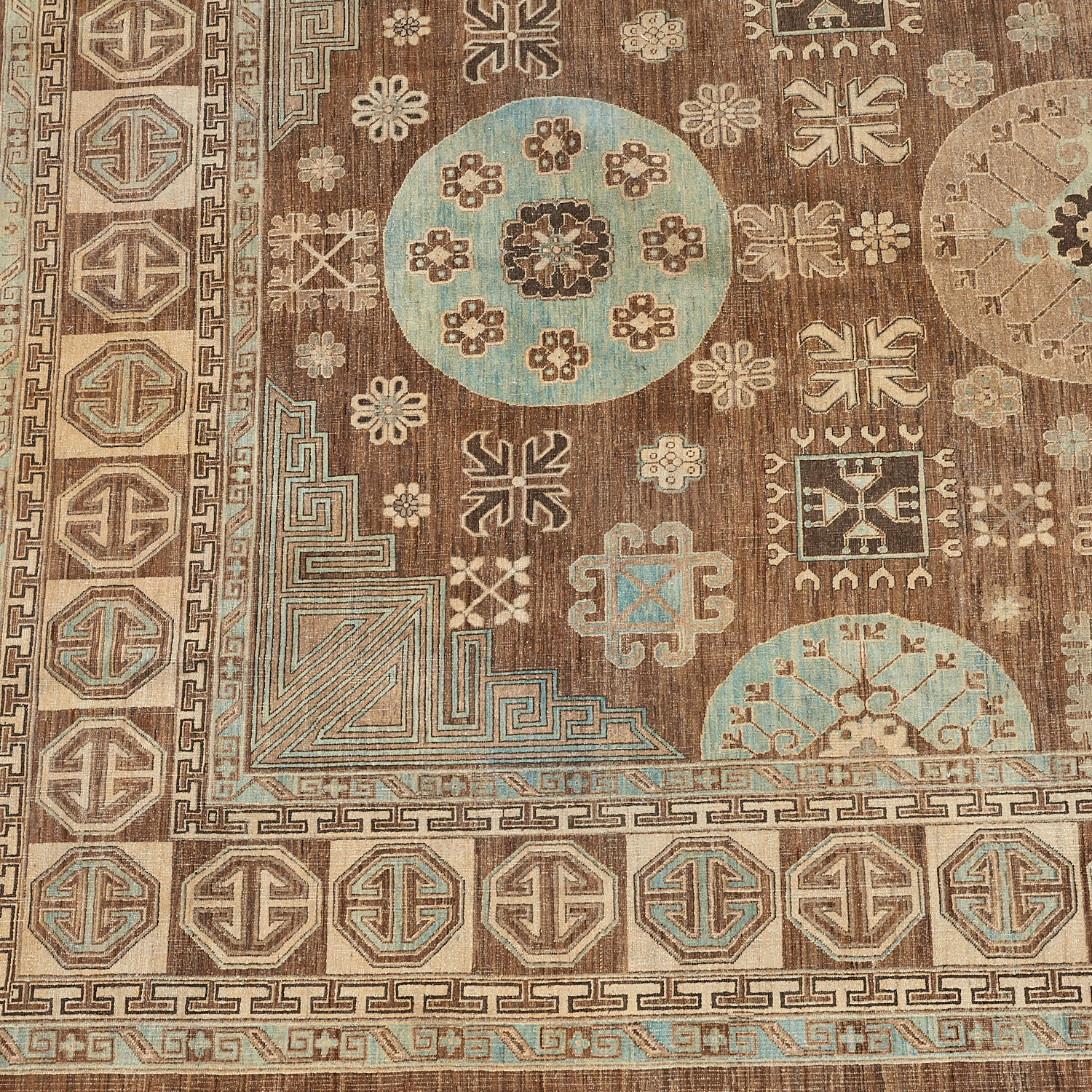 Attractive Designer Persian carpet - Image 3 of 7