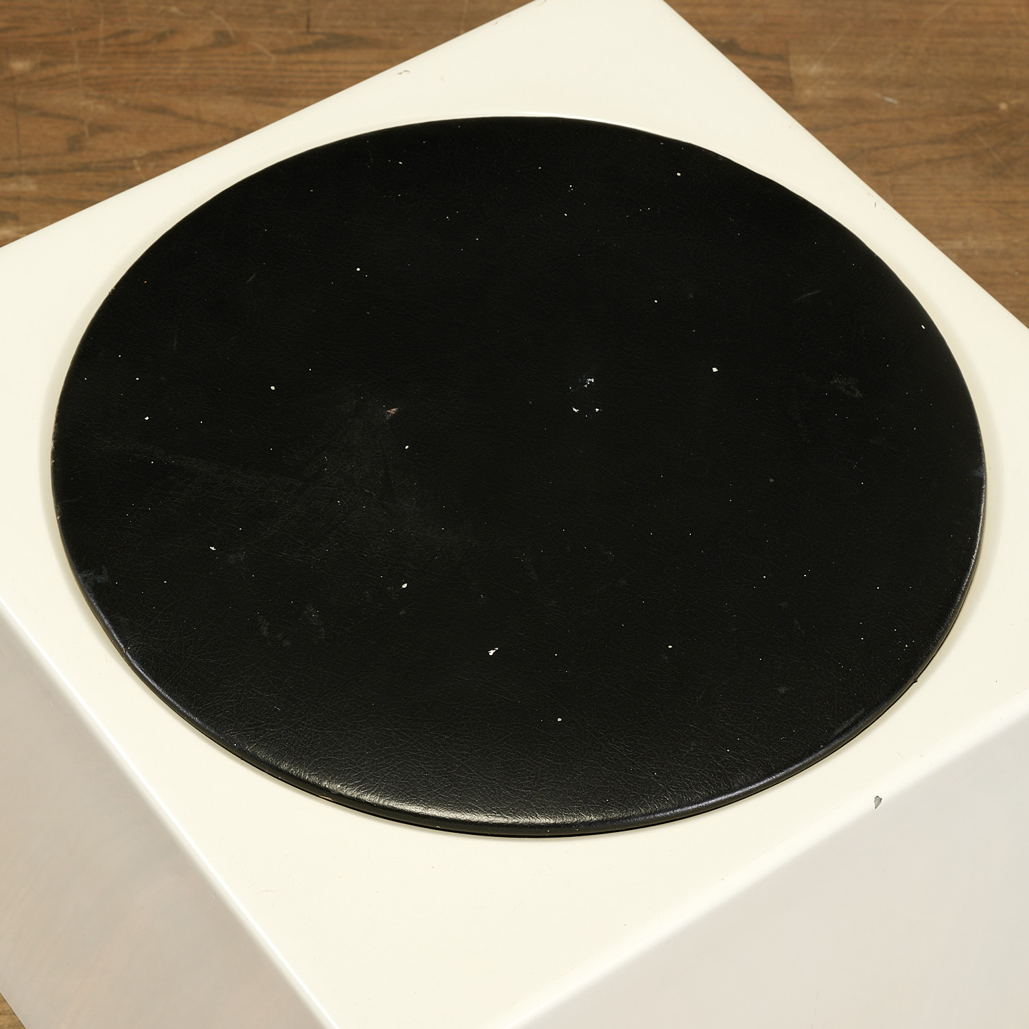 Ico Parisi, rare fiberglass cube stool - Image 2 of 6