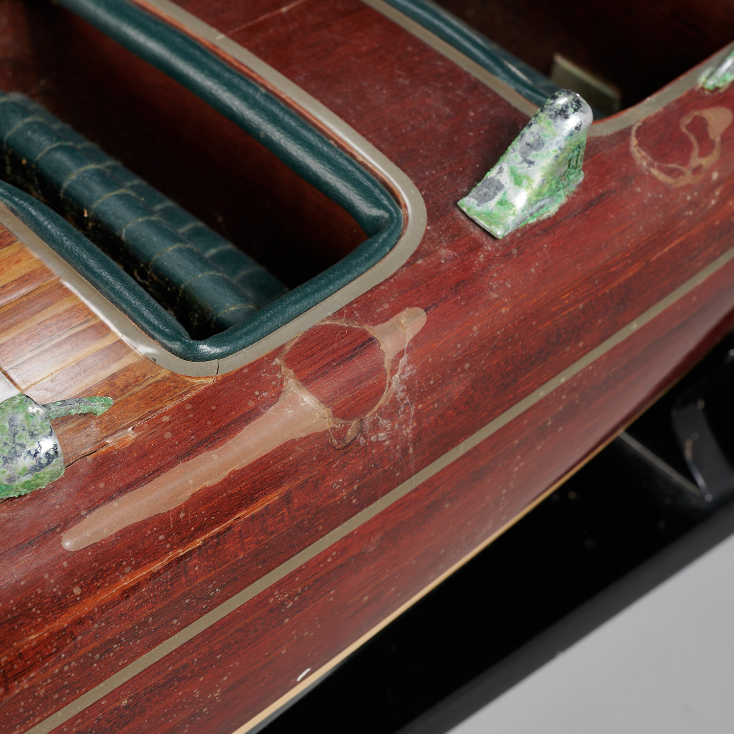 Scale model 1934 Edsel Ford "Typhoon" speedboat - Image 4 of 8