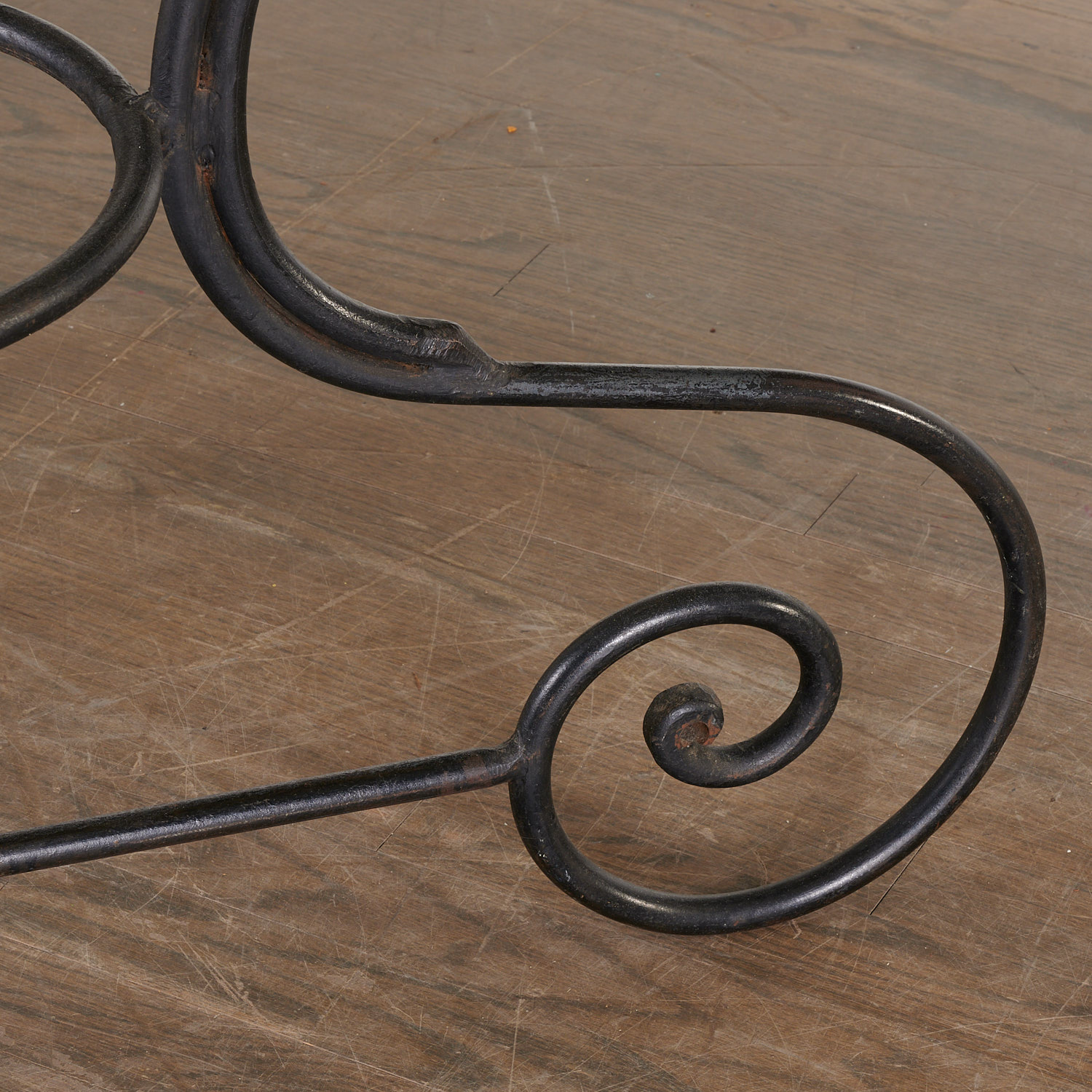 French brass mounted wrought iron garden table - Image 2 of 4